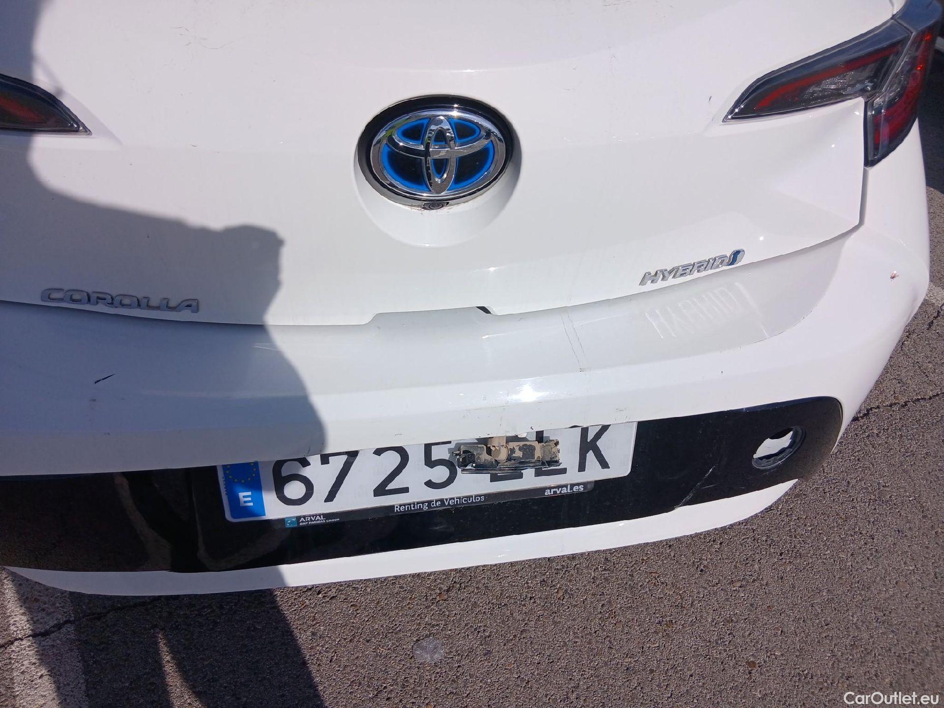 Toyota  Corolla TOYOTA  / 2020 / 5P / berlina con portón 1.8 125H STYLE E-CVT #28