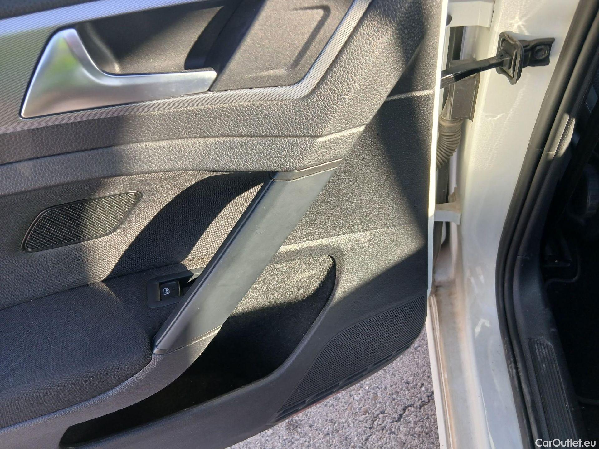 Volkswagen  Golf  VOLKSWAGEN / 2016 / 5P / berlina con portón Ready2Go 1.0 TSI 85kW (115CV) #1