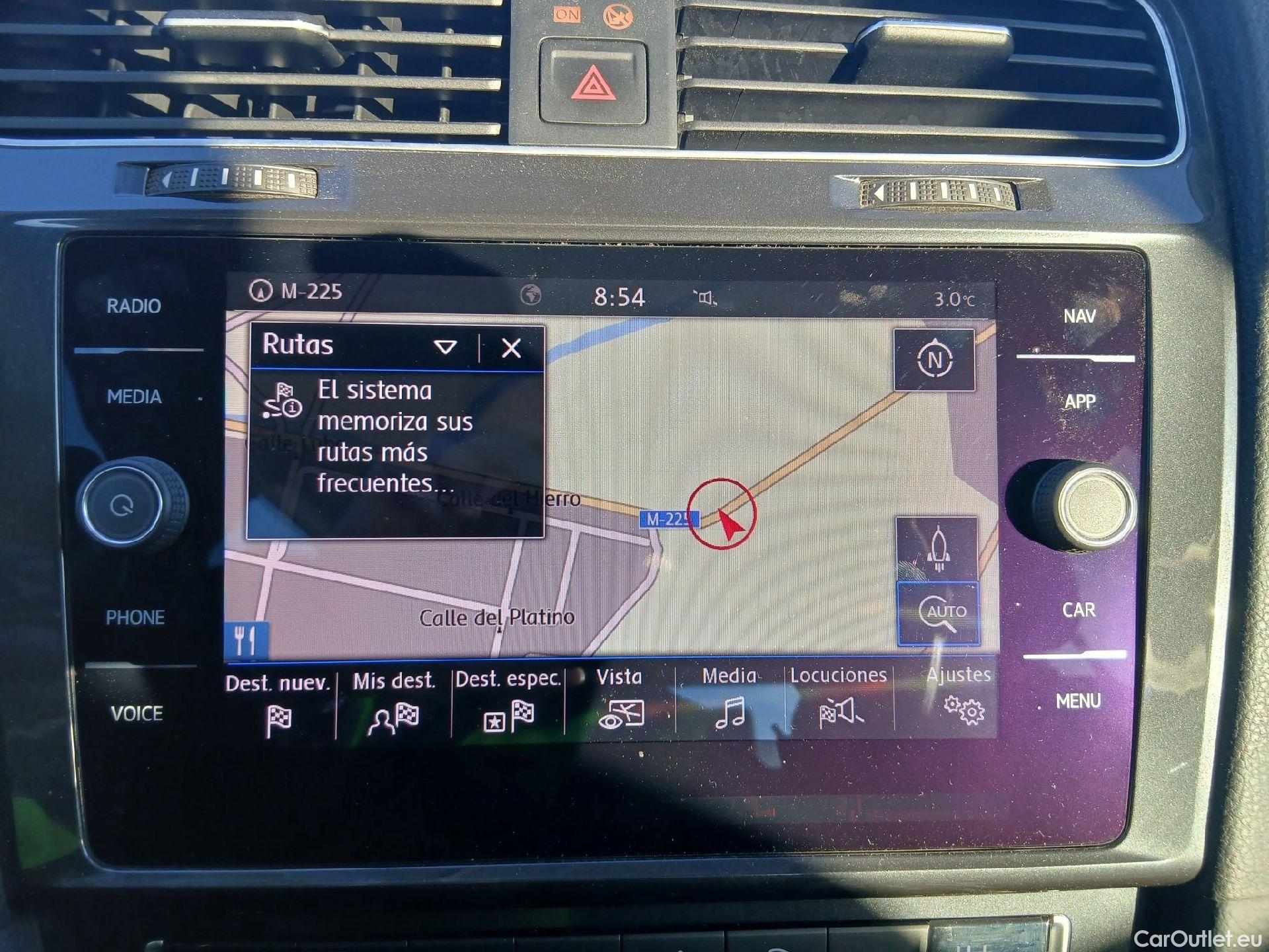 Volkswagen  Golf  VOLKSWAGEN / 2016 / 5P / berlina con portón Ready2Go 1.0 TSI 85kW (115CV) #11