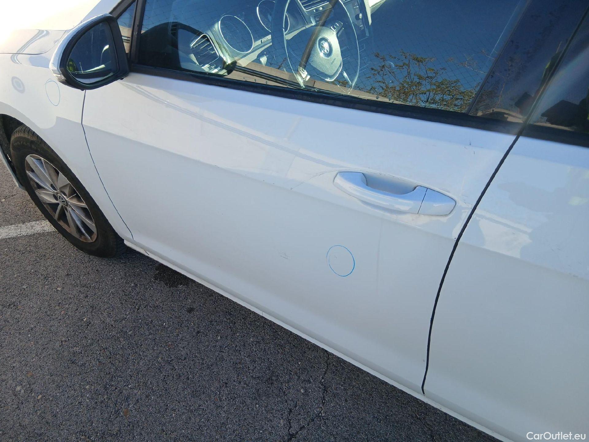 Volkswagen  Golf  VOLKSWAGEN / 2016 / 5P / berlina con portón Ready2Go 1.0 TSI 85kW (115CV) #19