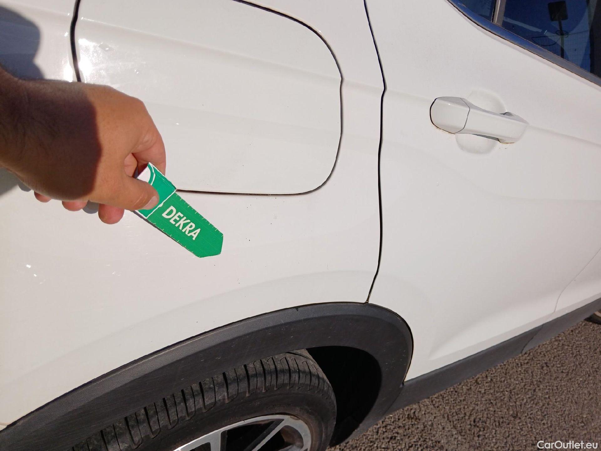  Volkswagen  T-CROSS VOLKSWAGEN  / 2018 / 5P / todoterreno Sport 1.0 TSI 81kW (110CV) #23