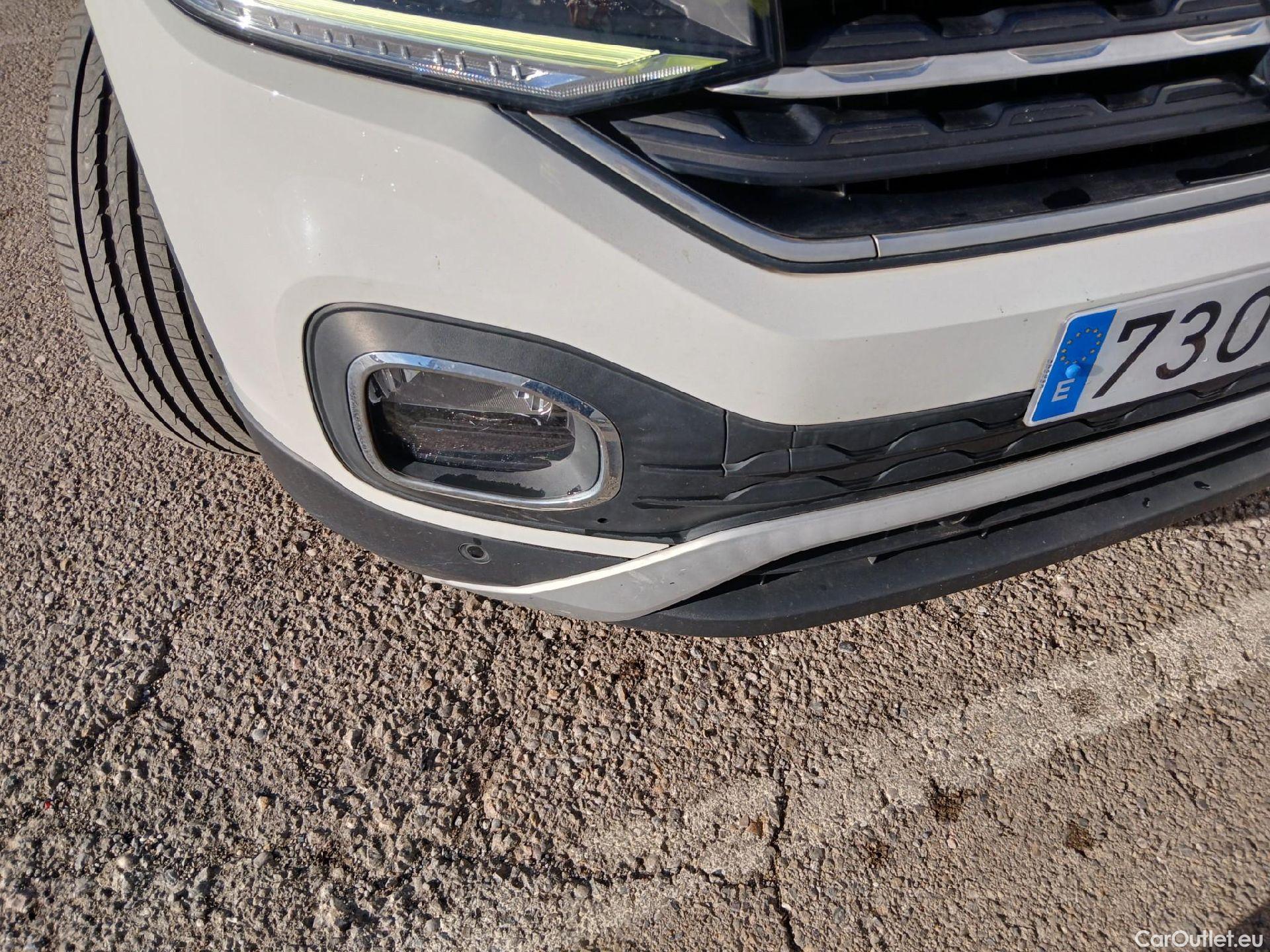  Volkswagen  T-CROSS VOLKSWAGEN  / 2018 / 5P / todoterreno Sport 1.0 TSI 81kW (110CV) #4