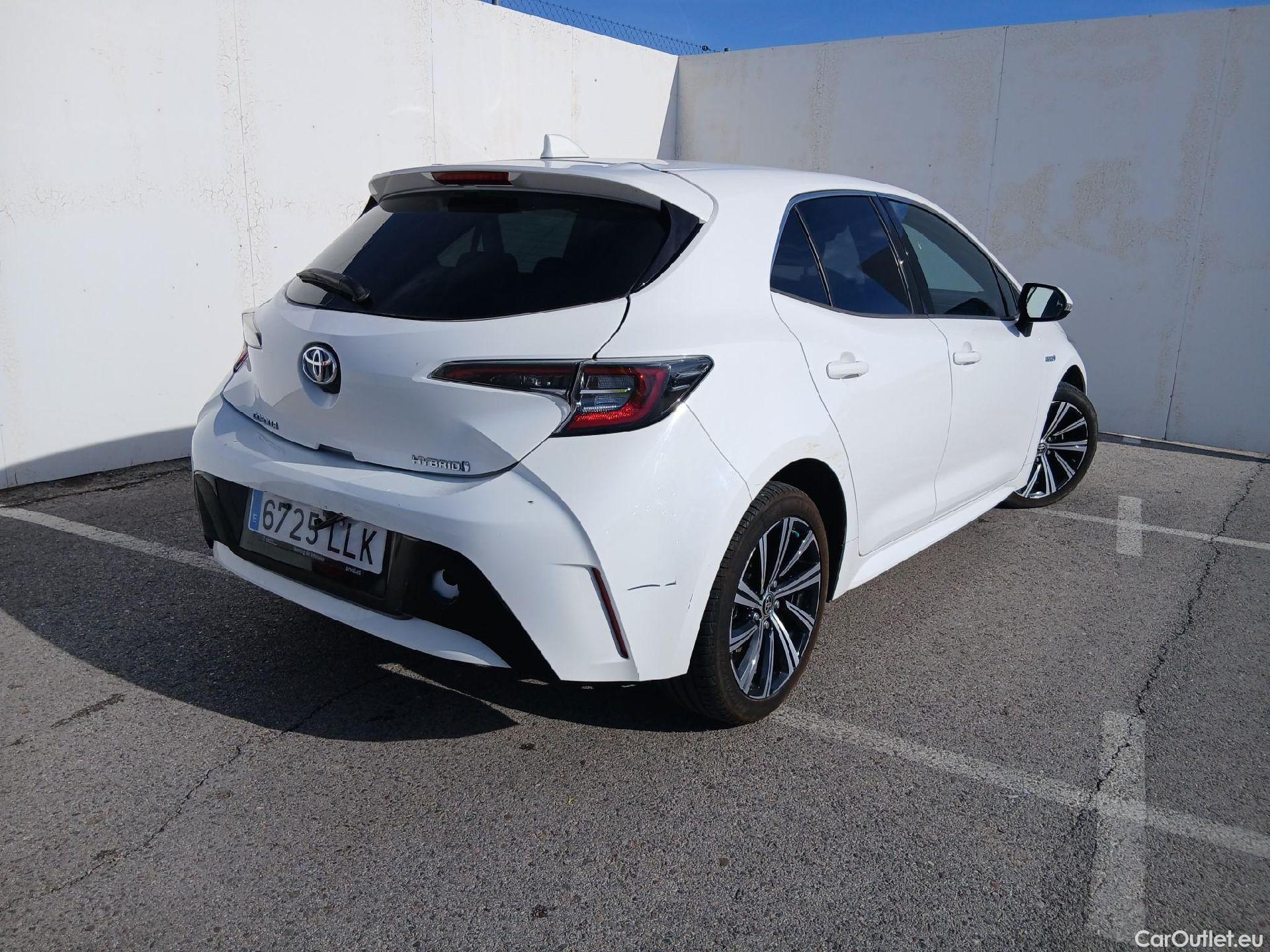 Toyota  Corolla TOYOTA  / 2020 / 5P / berlina con portón 1.8 125H STYLE E-CVT #2