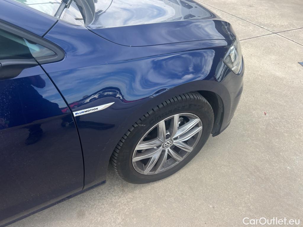 Volkswagen  Golf  VOLKSWAGEN / 2016 / 5P / familiar Last Edition 1.5 TSI 96kW(130CV) Variant #1