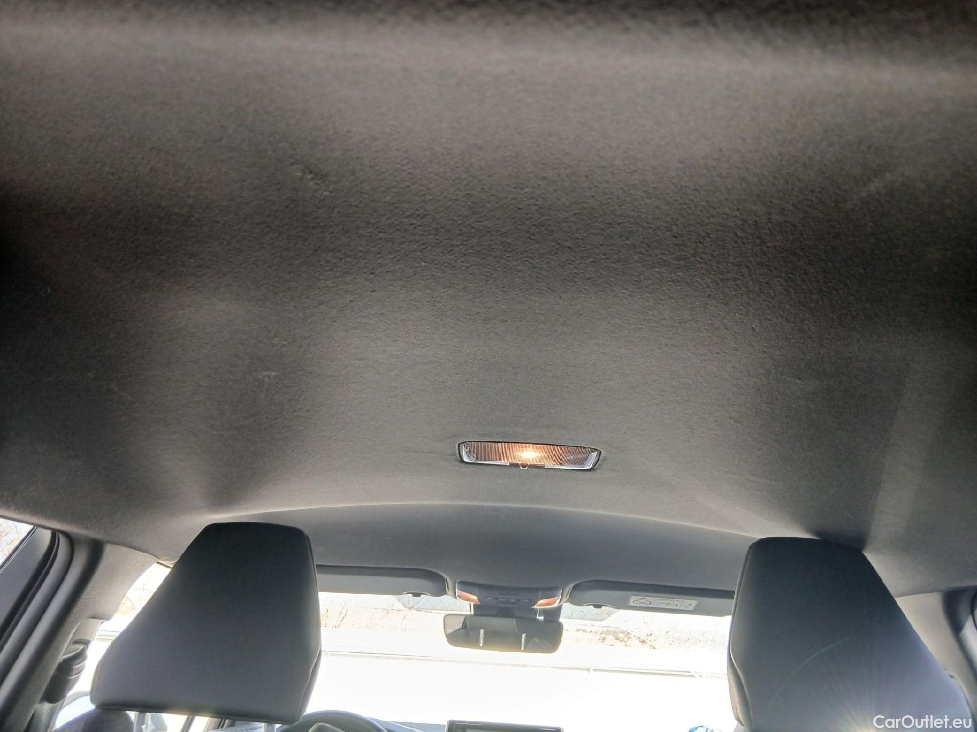 Toyota  Corolla TOYOTA  / 2020 / 5P / berlina con portón 1.8 125H STYLE E-CVT #10