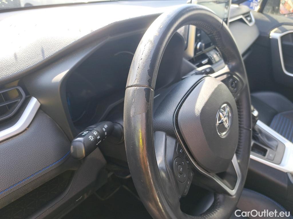 Toyota  RAV4 TOYOTA  / 2018 / 5P / todoterreno 2.5l 220H Feel! #13