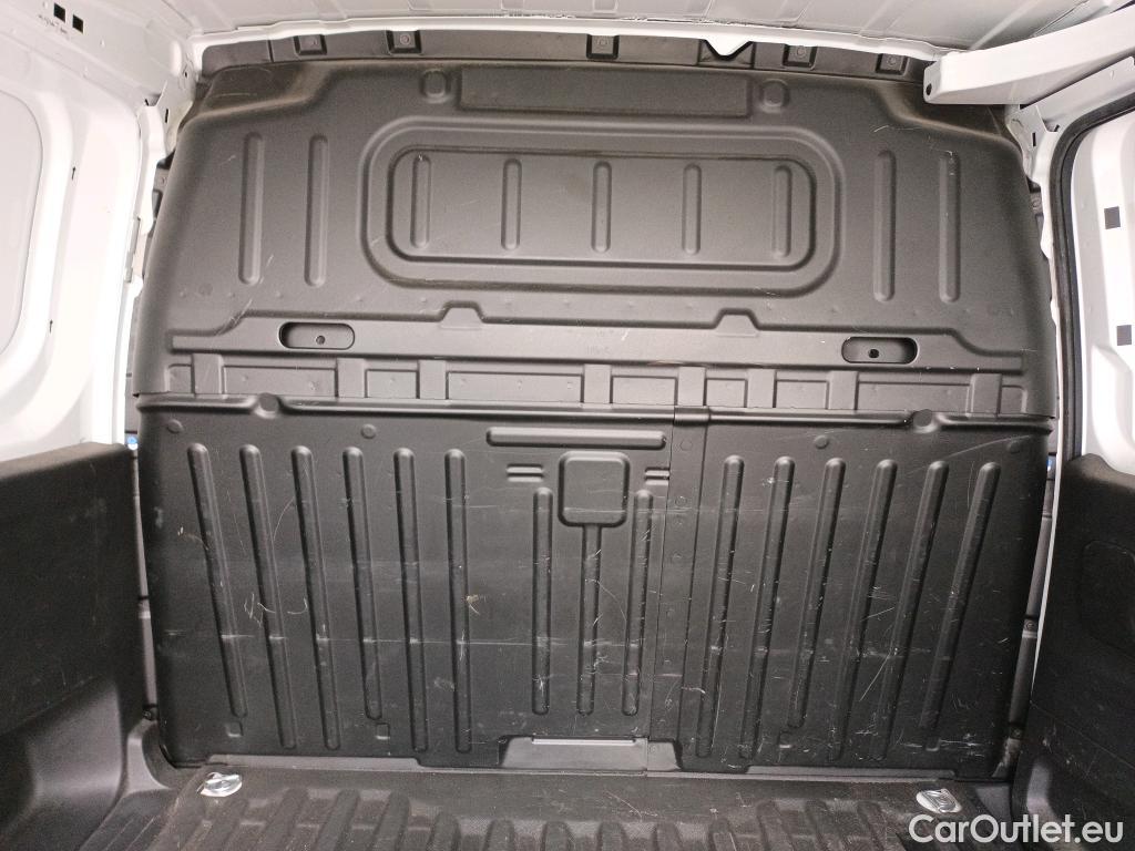 Peugeot  Partner PEUGEOT  / 2018 / 3P / furgón derivado de turismo Pro Standard 600kg PureTech 81kW #9