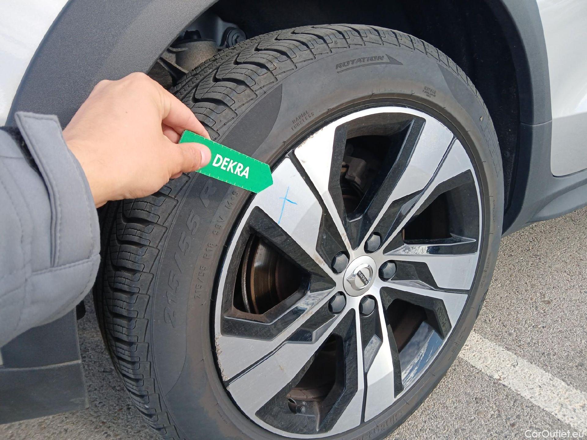 Volvo  V60 VOLVO  Cross Country / 2018 / 5P / familiar 2.0 B4 (D) AWD Cross Country Core Auto #26