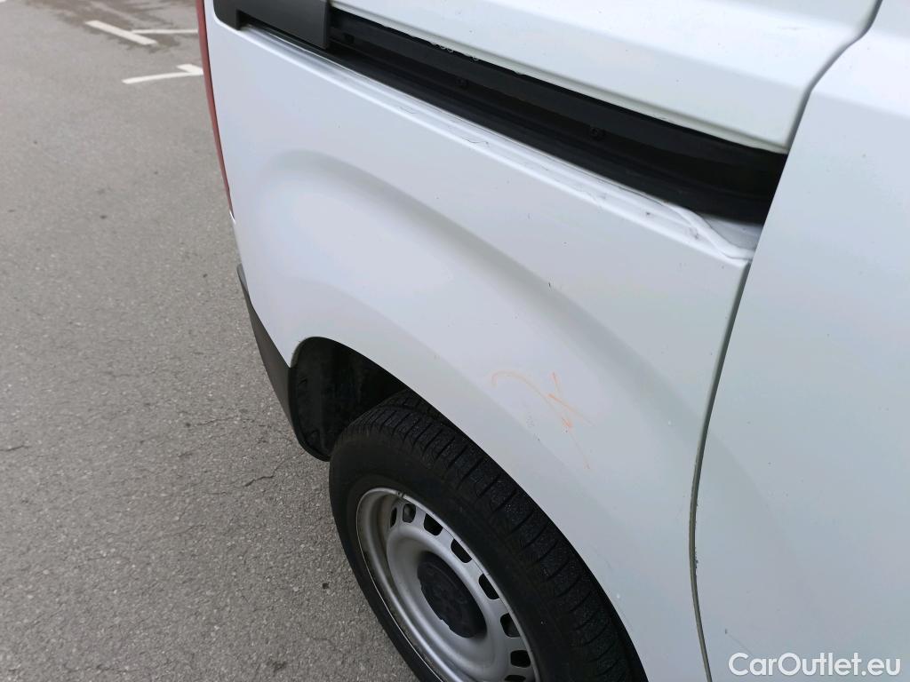 Peugeot  Partner PEUGEOT  / 2018 / 3P / furgón derivado de turismo Pro Standard 600kg PureTech 81kW #3