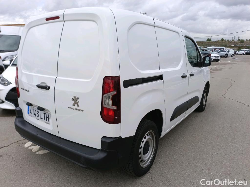 Peugeot  Partner PEUGEOT  / 2018 / 3P / furgón derivado de turismo Pro Standard 600kg PureTech 81kW #2