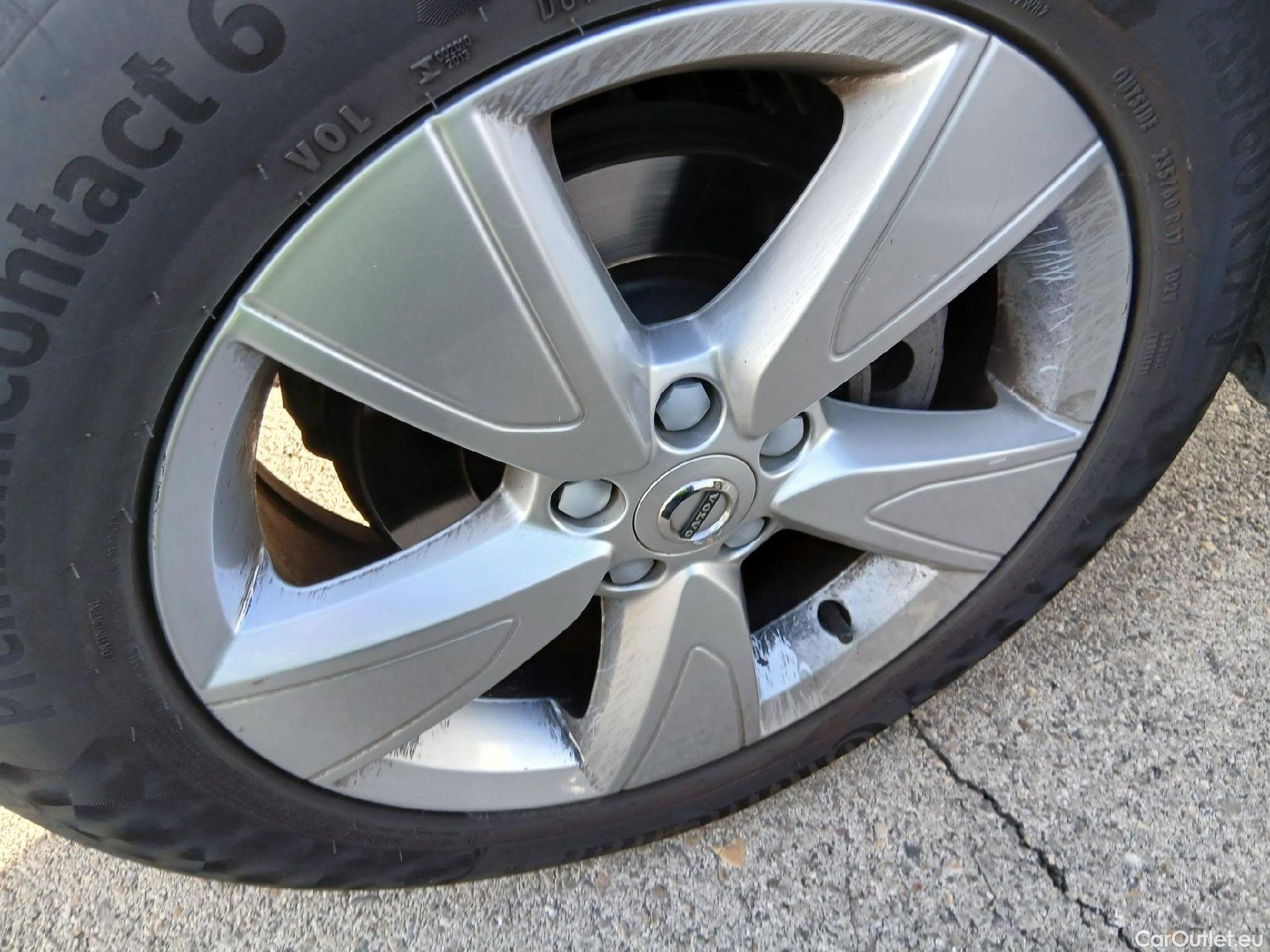  Volvo  XC 40 VOLVO XC40 / 2017 / 5P / todoterreno 1.5 T3 #54