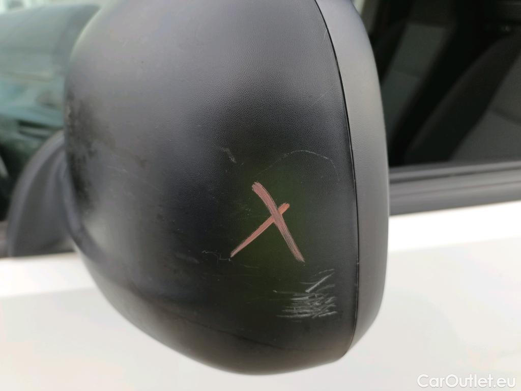 Peugeot  Partner PEUGEOT  / 2018 / 3P / furgón derivado de turismo Pro Standard 600kg PureTech 81kW #29