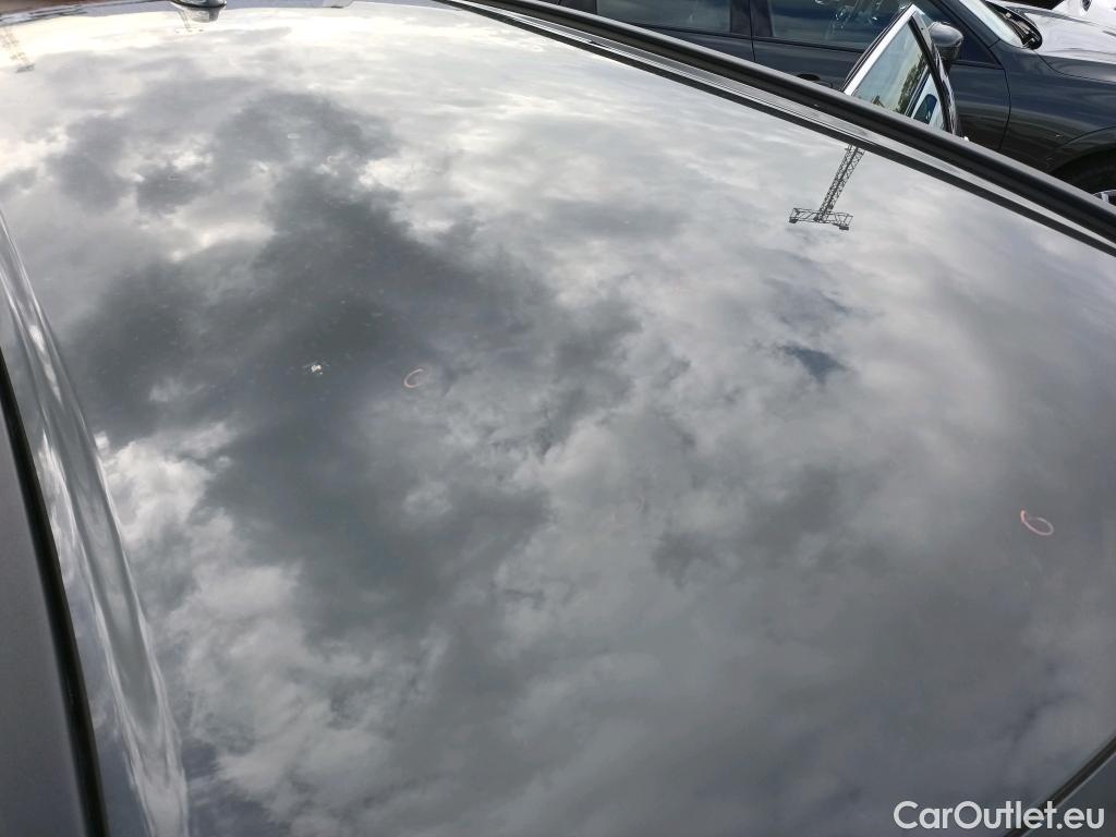 Volvo  XC60 VOLVO  / 2017 / 5P / todoterreno 2.0 B4 D Momentum Pro Auto #4