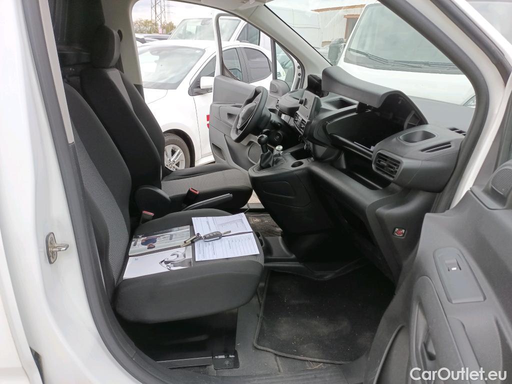 Peugeot  Partner PEUGEOT  / 2018 / 3P / furgón derivado de turismo Pro Standard 600kg PureTech 81kW #6