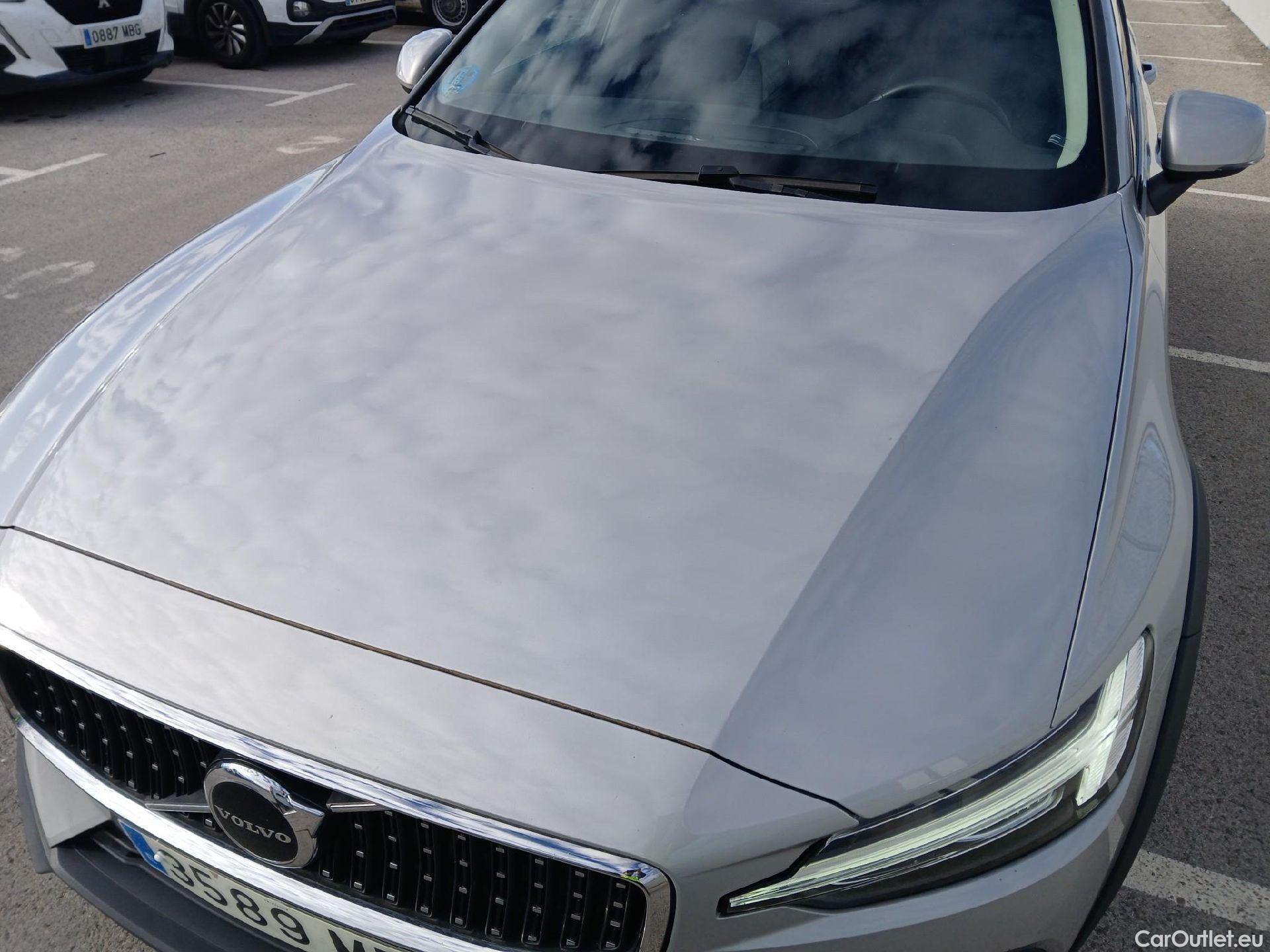 Volvo  V60 VOLVO  Cross Country / 2018 / 5P / familiar 2.0 B4 (D) AWD Cross Country Core Auto #5