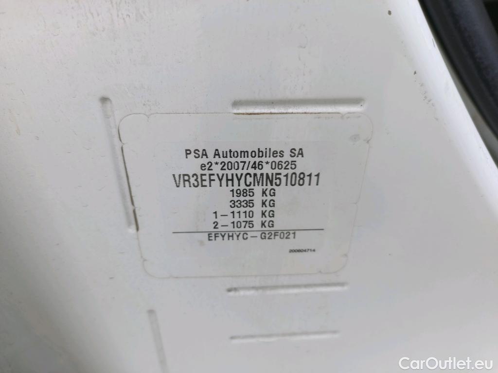 Peugeot  Partner PEUGEOT  / 2018 / 3P / furgón derivado de turismo Pro Standard 600kg PureTech 81kW #17