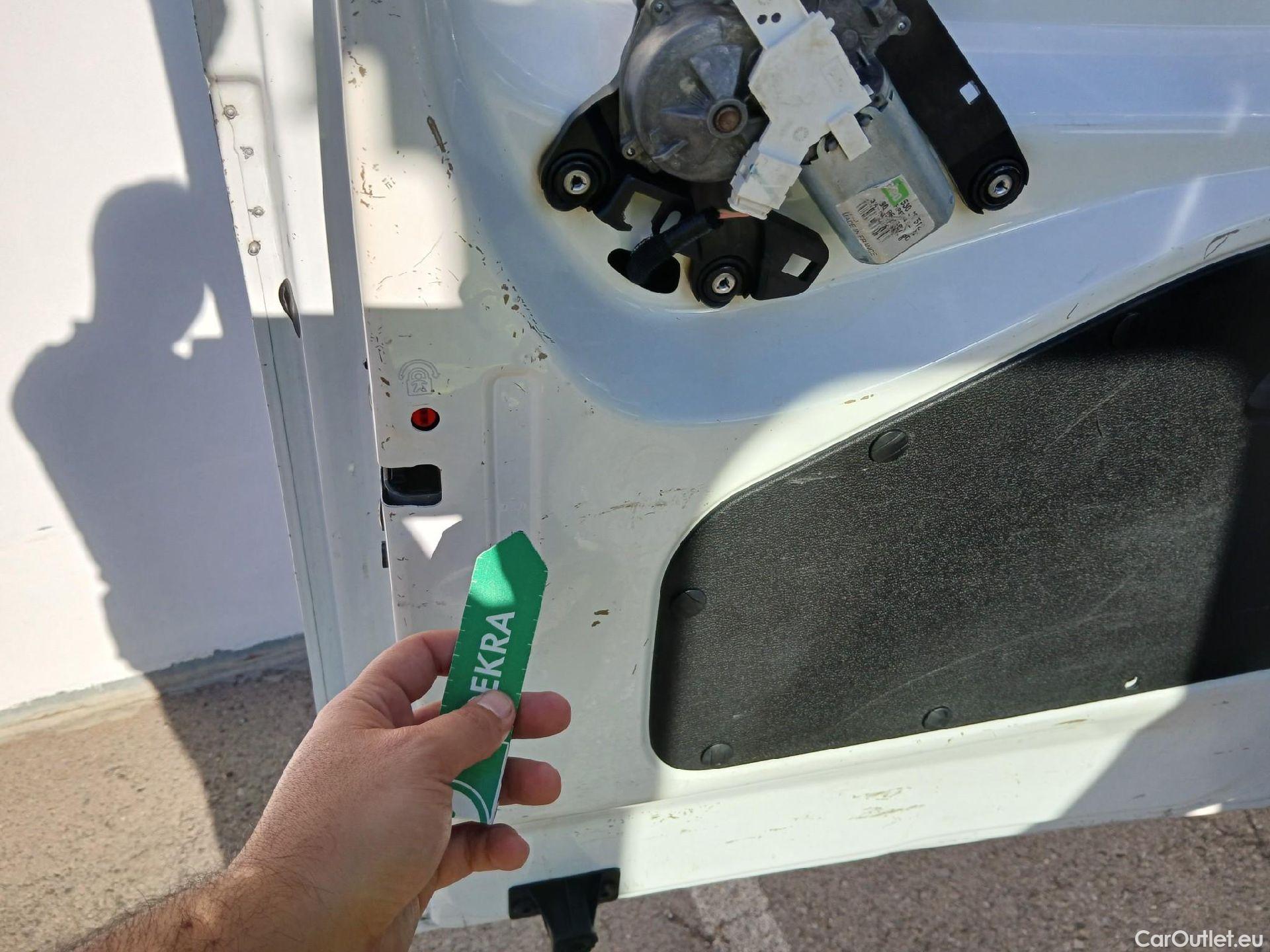  Peugeot  RIFTER PEUGEOT  / 2018 / 4P / combi Access Standard BlueHDi 73kW (AC) #7