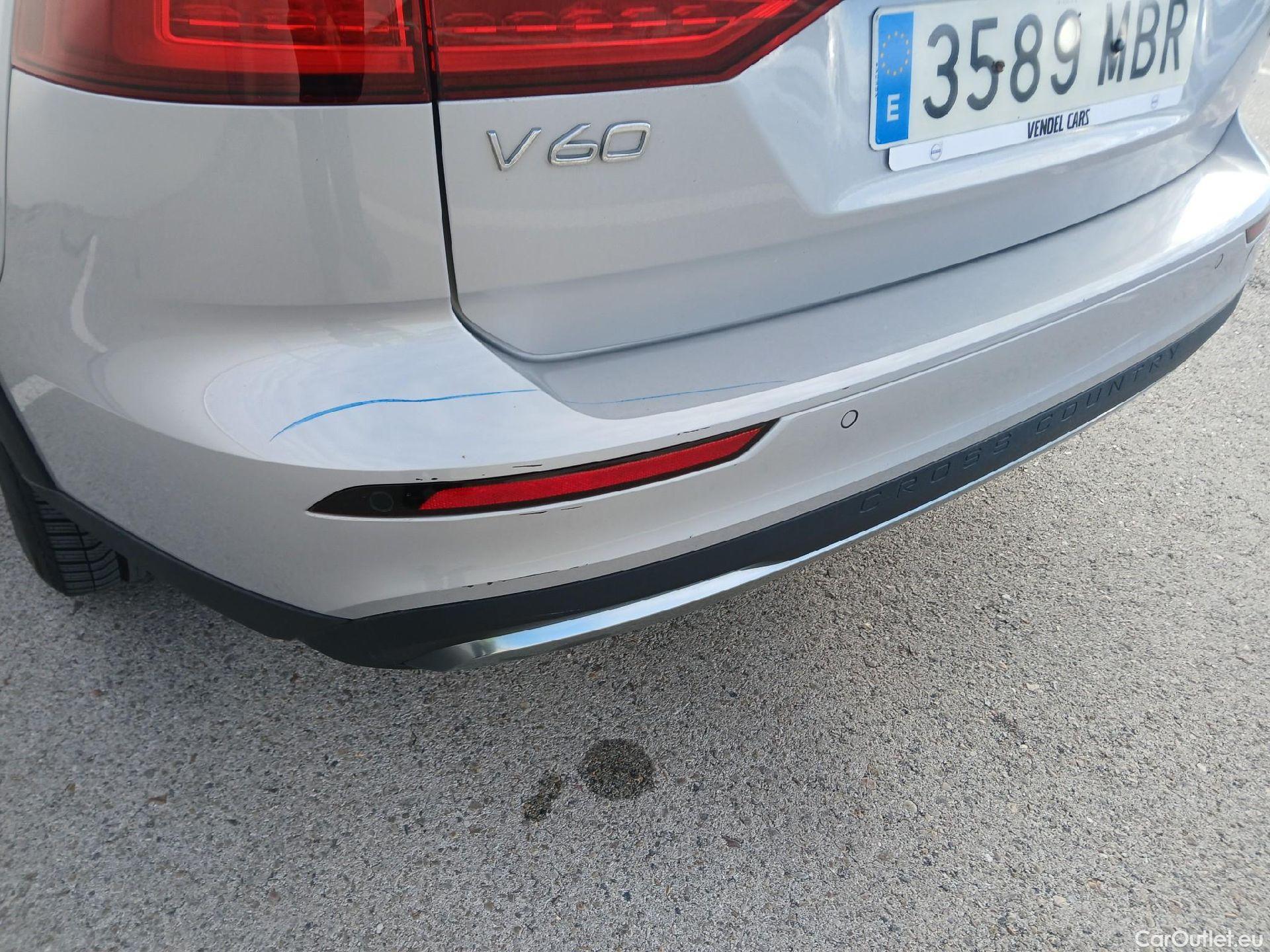 Volvo  V60 VOLVO  Cross Country / 2018 / 5P / familiar 2.0 B4 (D) AWD Cross Country Core Auto #22