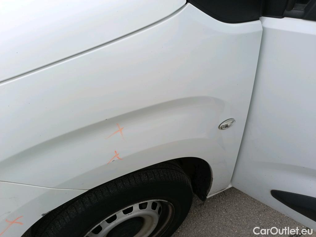 Peugeot  Partner PEUGEOT  / 2018 / 3P / furgón derivado de turismo Pro Standard 600kg PureTech 81kW #34