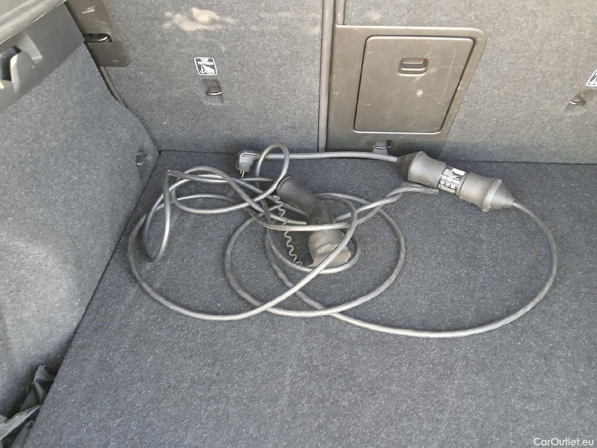 Volvo  XC 40 VOLVO XC40 / 2017 / 5P / todoterreno 1.5 T4 Twin Recharge Inscription Auto #3