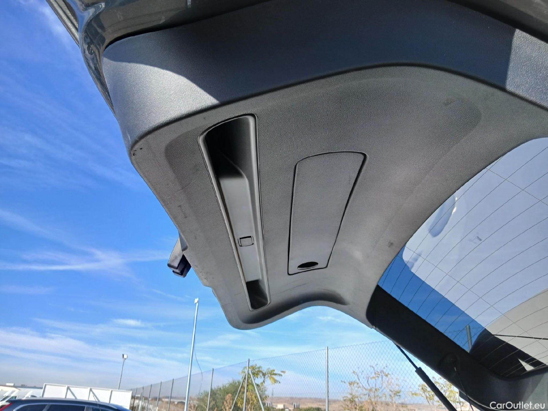  Volvo  XC 40 VOLVO XC40 / 2017 / 5P / todoterreno 1.5 T3 #36