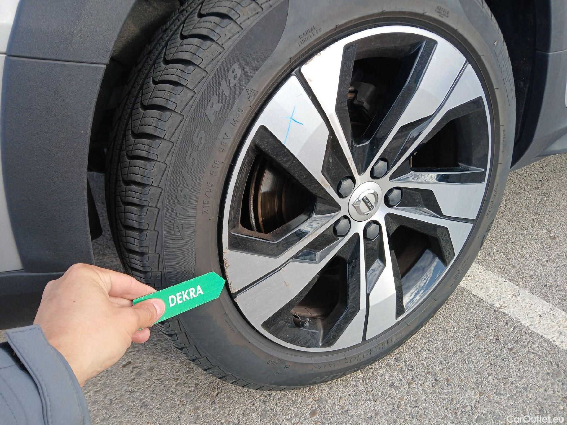 Volvo  V60 VOLVO  Cross Country / 2018 / 5P / familiar 2.0 B4 (D) AWD Cross Country Core Auto #27