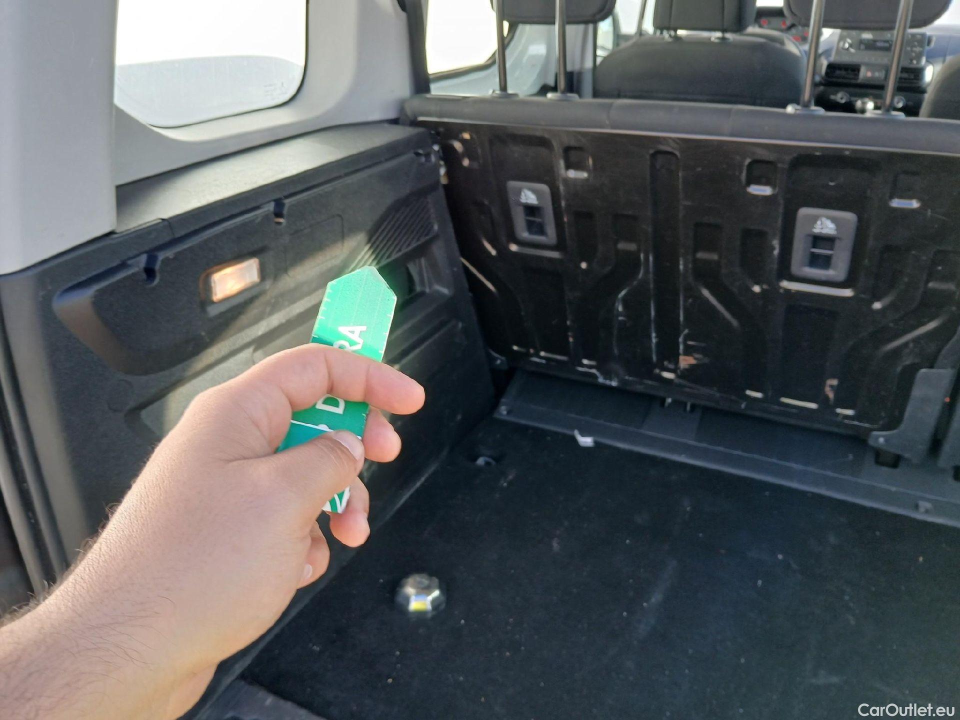  Peugeot  RIFTER PEUGEOT  / 2018 / 4P / combi Access Standard BlueHDi 73kW (AC) #13