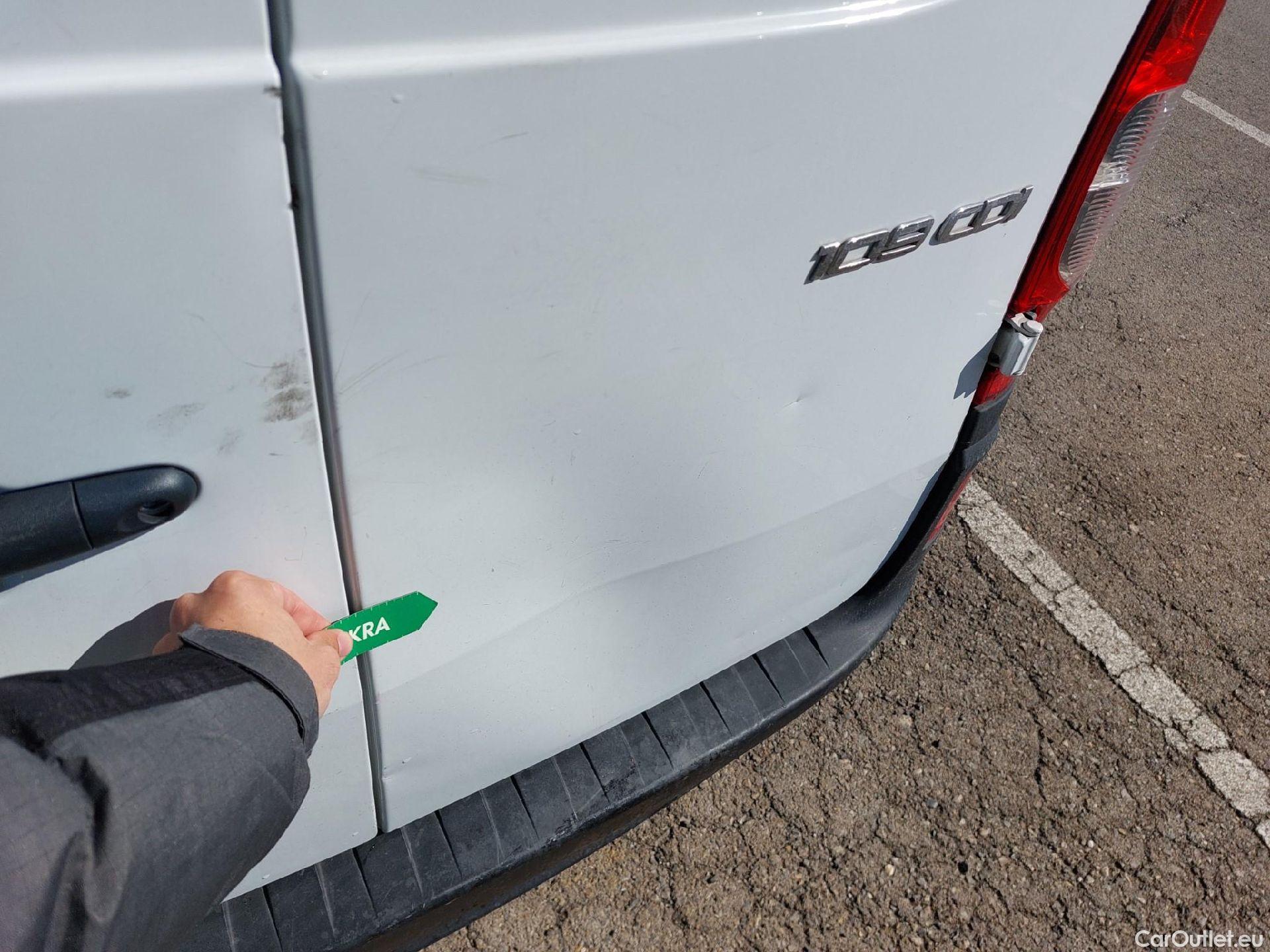 Mercedes  Citan MERCEDES-BENZ  / 2012 / 4P / furgón derivado de turismo 109 CDI Furgón Largo #9