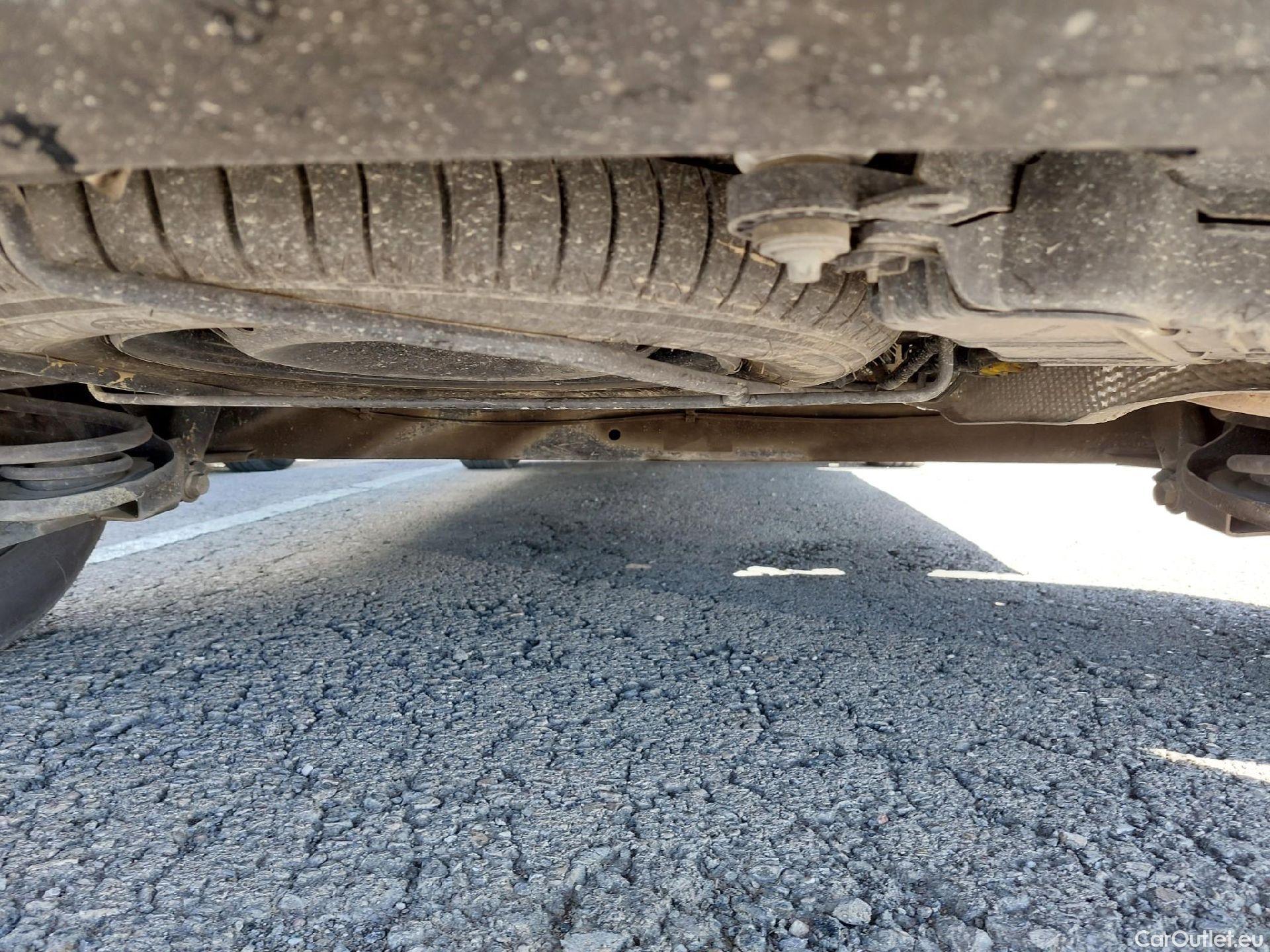 Mercedes  Citan MERCEDES-BENZ  / 2012 / 4P / furgón derivado de turismo 109 CDI Furgón Largo #11