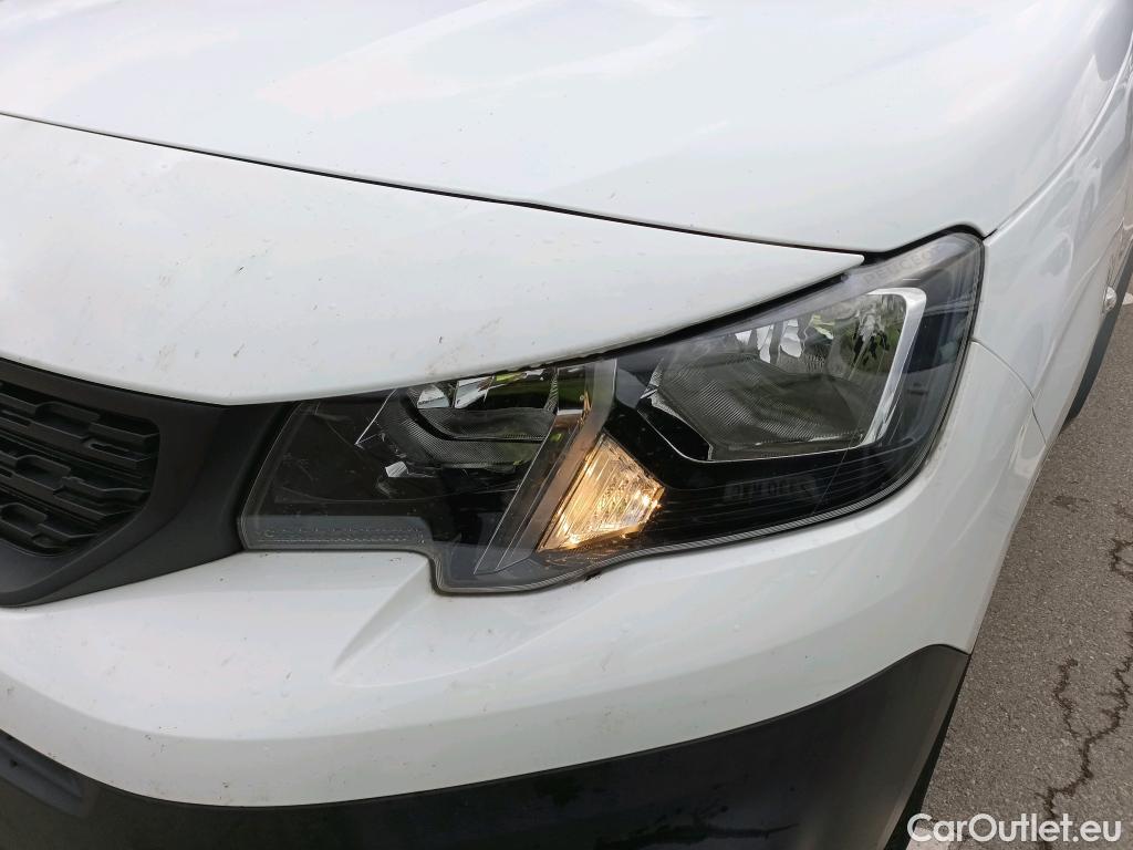 Peugeot  Partner PEUGEOT  / 2018 / 3P / furgón derivado de turismo Pro Standard 600kg PureTech 81kW #15