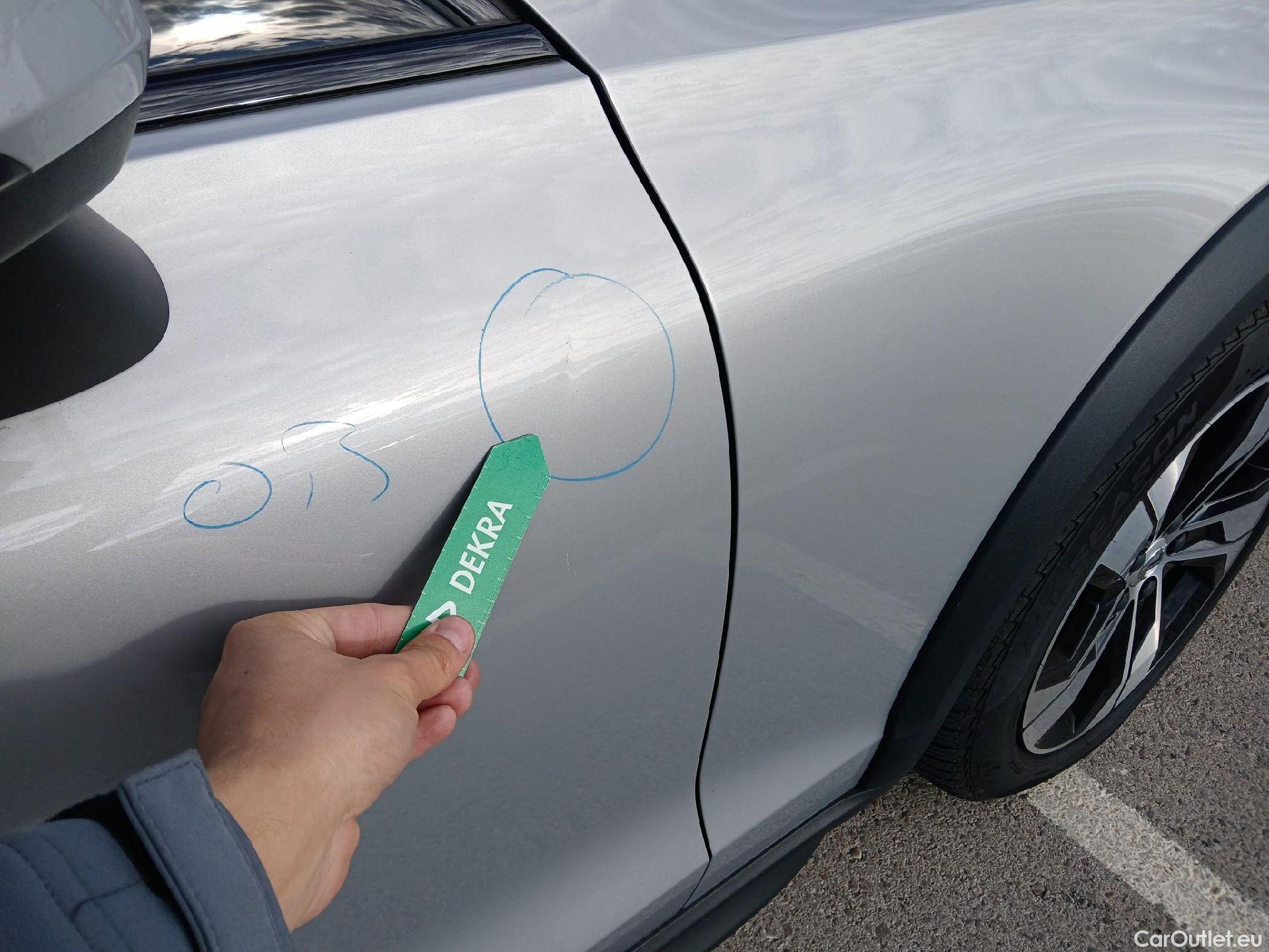 Volvo  V60 VOLVO  Cross Country / 2018 / 5P / familiar 2.0 B4 (D) AWD Cross Country Core Auto #30