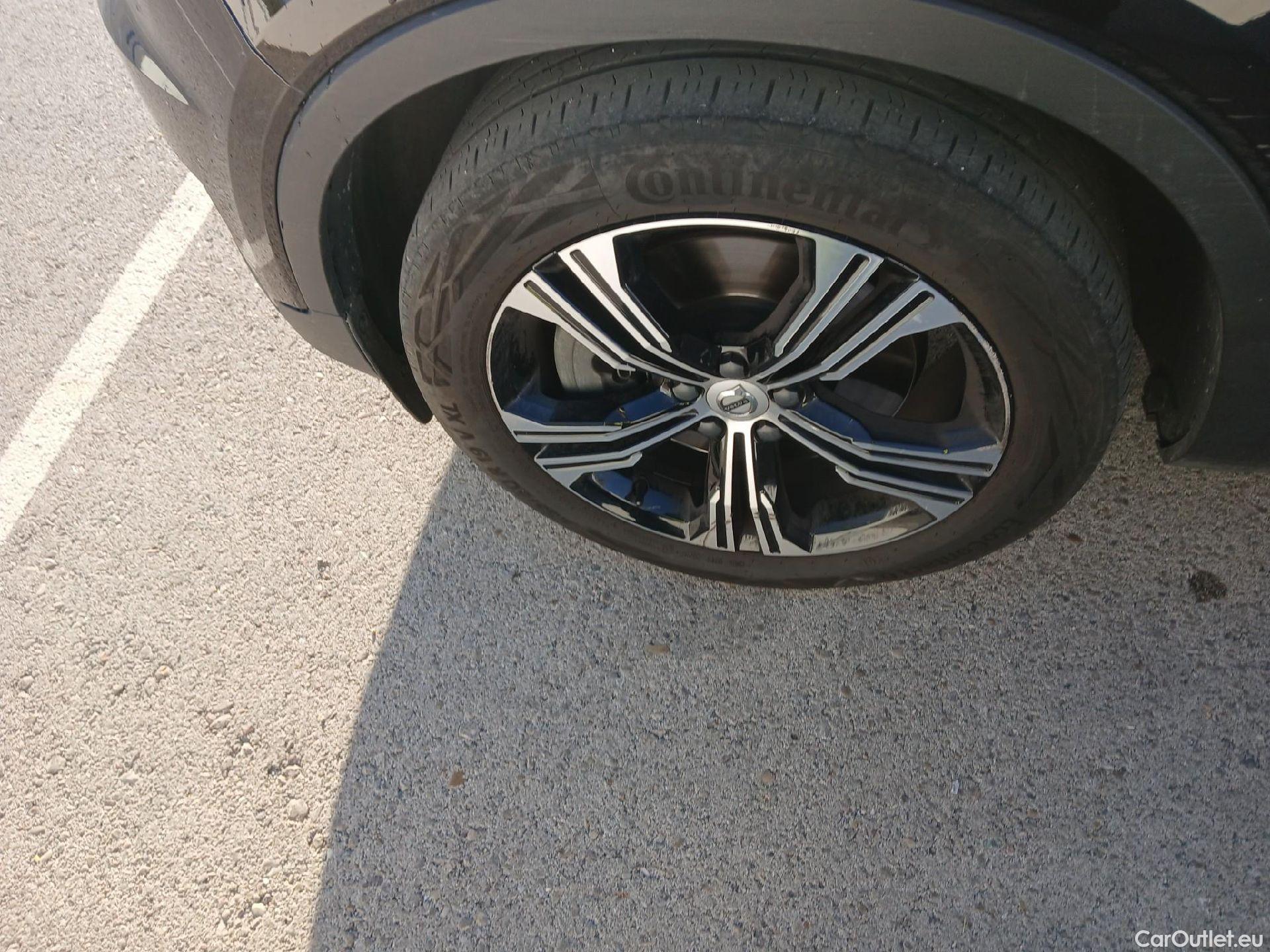 Volvo  XC 40 VOLVO XC40 / 2017 / 5P / todoterreno 1.5 T4 Twin Recharge Inscription Auto #9