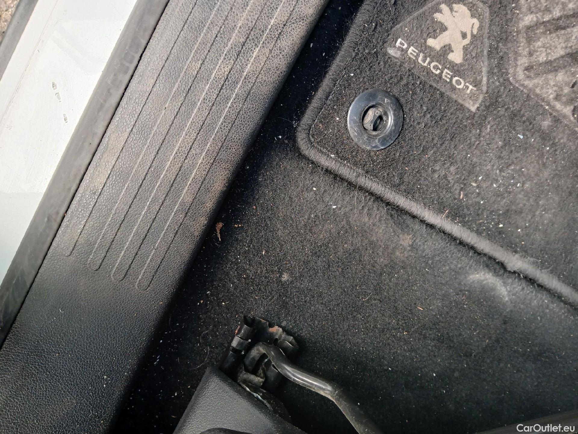  Peugeot  RIFTER PEUGEOT  / 2018 / 4P / combi Access Standard BlueHDi 73kW (AC) #16