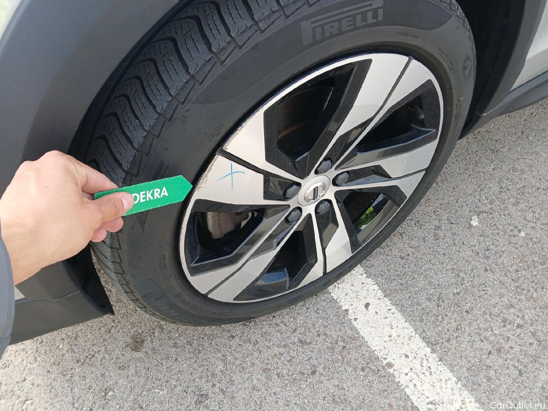 Volvo  V60 VOLVO  Cross Country / 2018 / 5P / familiar 2.0 B4 (D) AWD Cross Country Core Auto #9