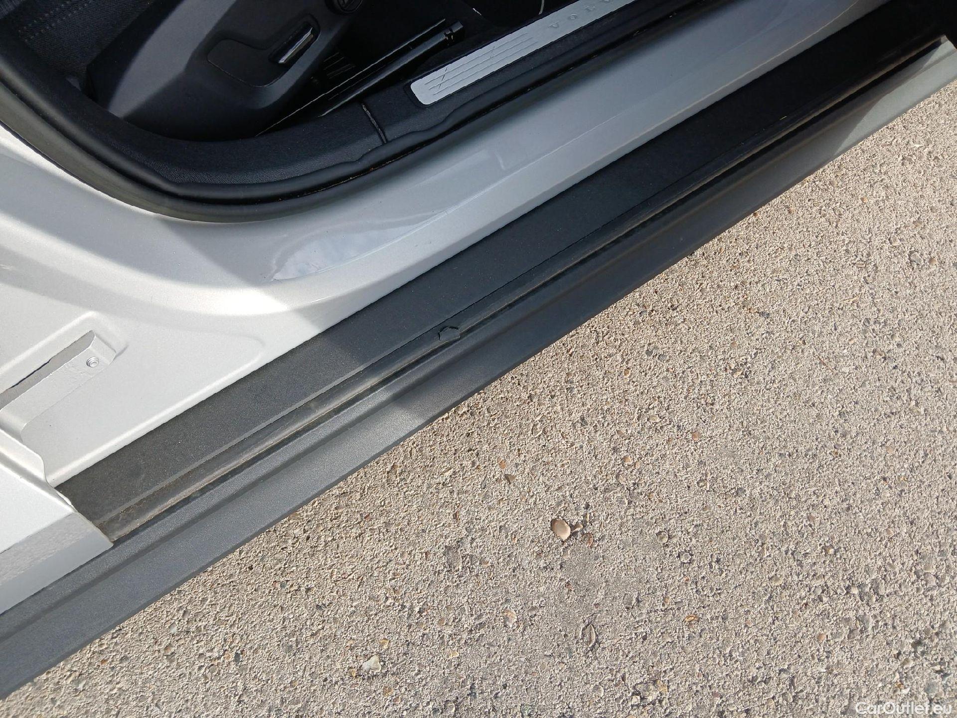 Volvo  V60 VOLVO  Cross Country / 2018 / 5P / familiar 2.0 B4 (D) AWD Cross Country Core Auto #1