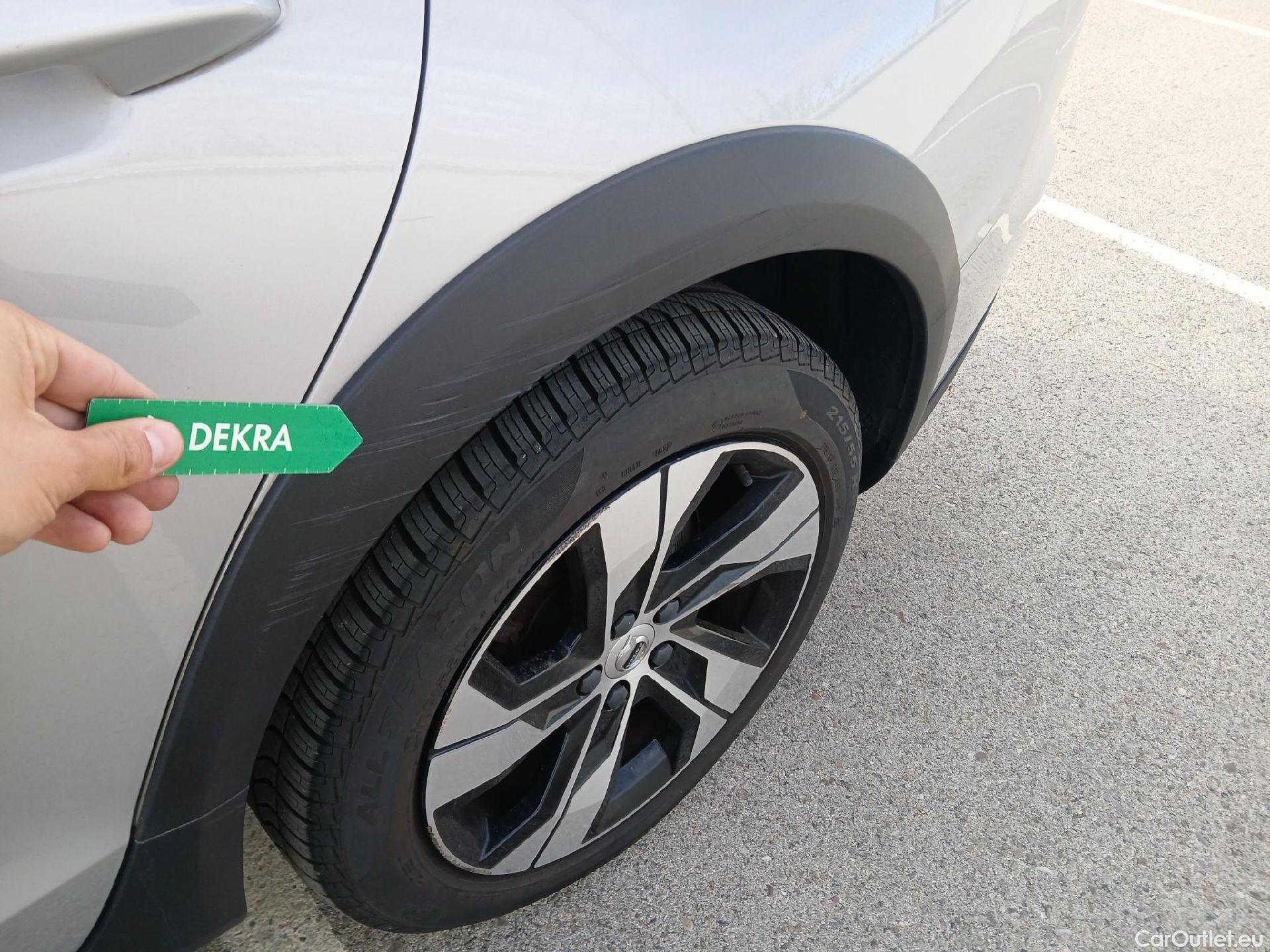 Volvo  V60 VOLVO  Cross Country / 2018 / 5P / familiar 2.0 B4 (D) AWD Cross Country Core Auto #14