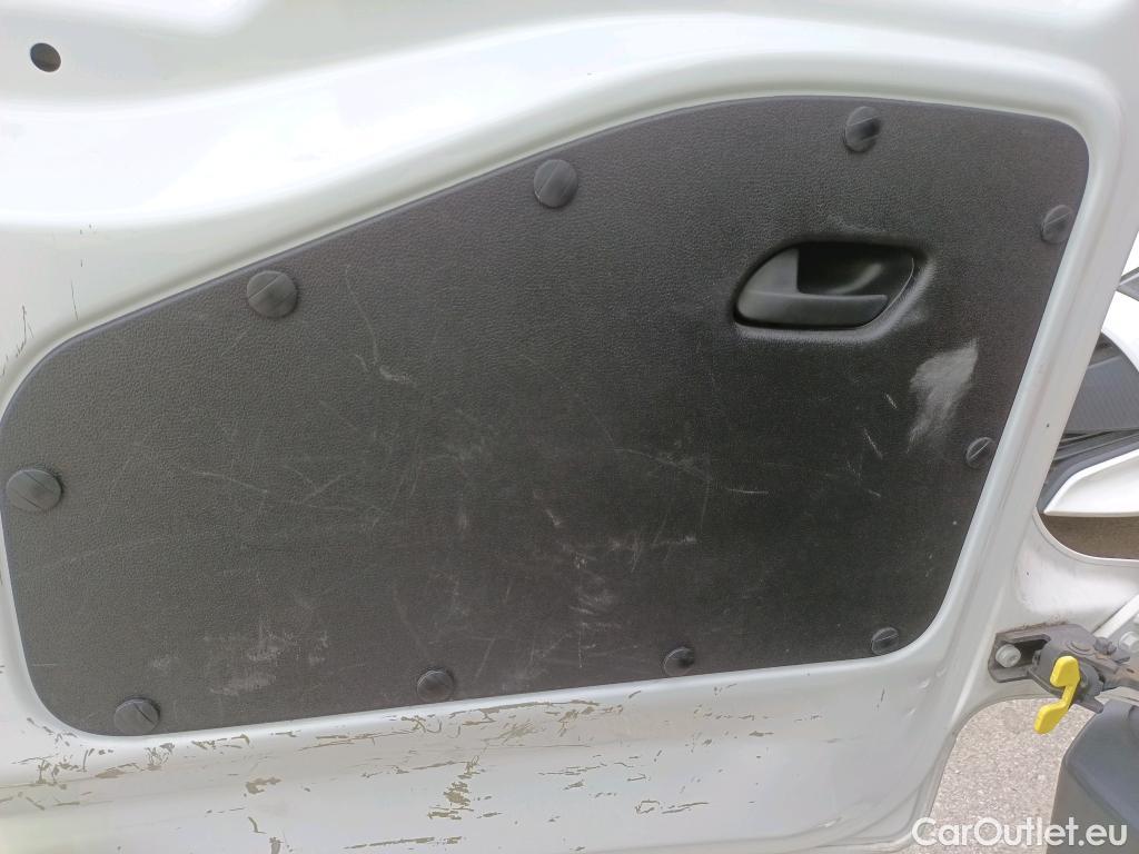 Peugeot  Partner PEUGEOT  / 2018 / 3P / furgón derivado de turismo Pro Standard 600kg PureTech 81kW #21