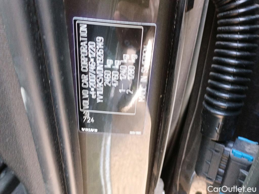 Volvo  XC60 VOLVO  / 2017 / 5P / todoterreno 2.0 B4 D Momentum Pro Auto #17