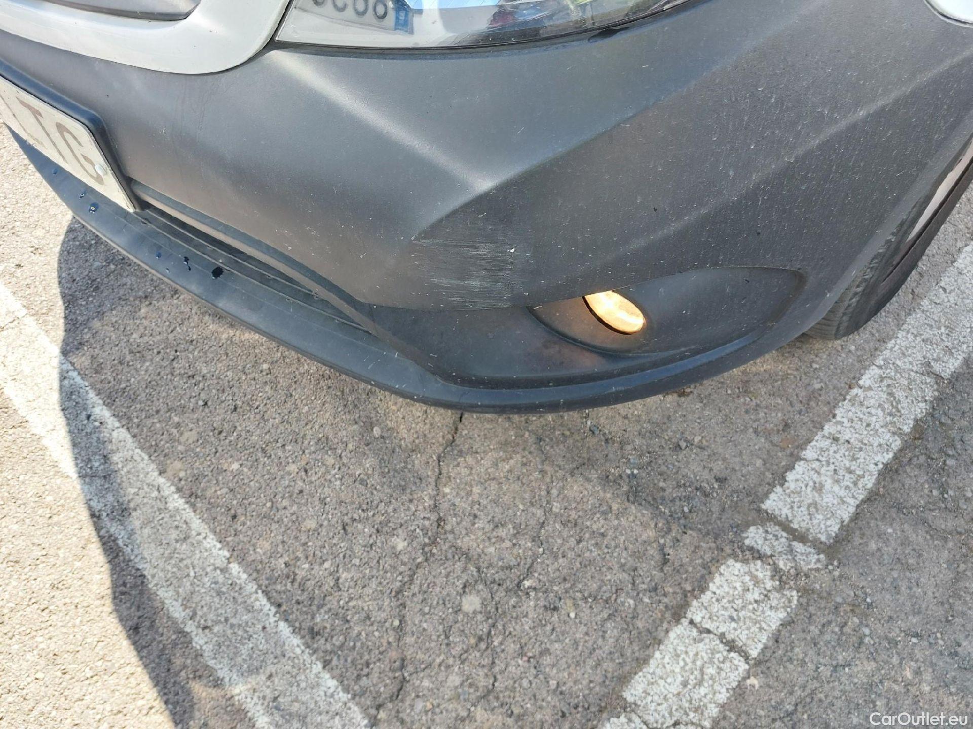 Mercedes  Citan MERCEDES-BENZ  / 2012 / 4P / furgón derivado de turismo 109 CDI Furgón Largo #2