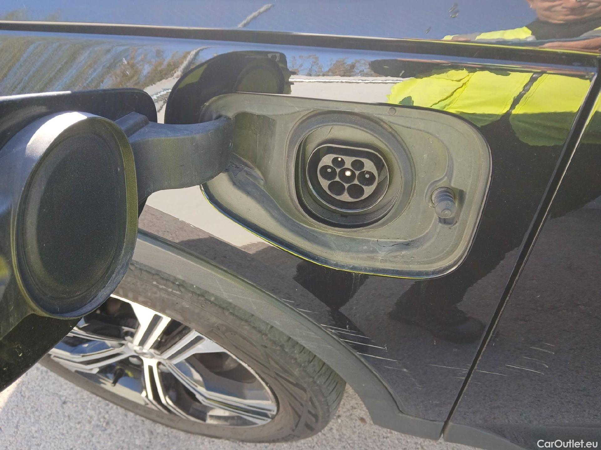 Volvo  XC 40 VOLVO XC40 / 2017 / 5P / todoterreno 1.5 T4 Twin Recharge Inscription Auto #16