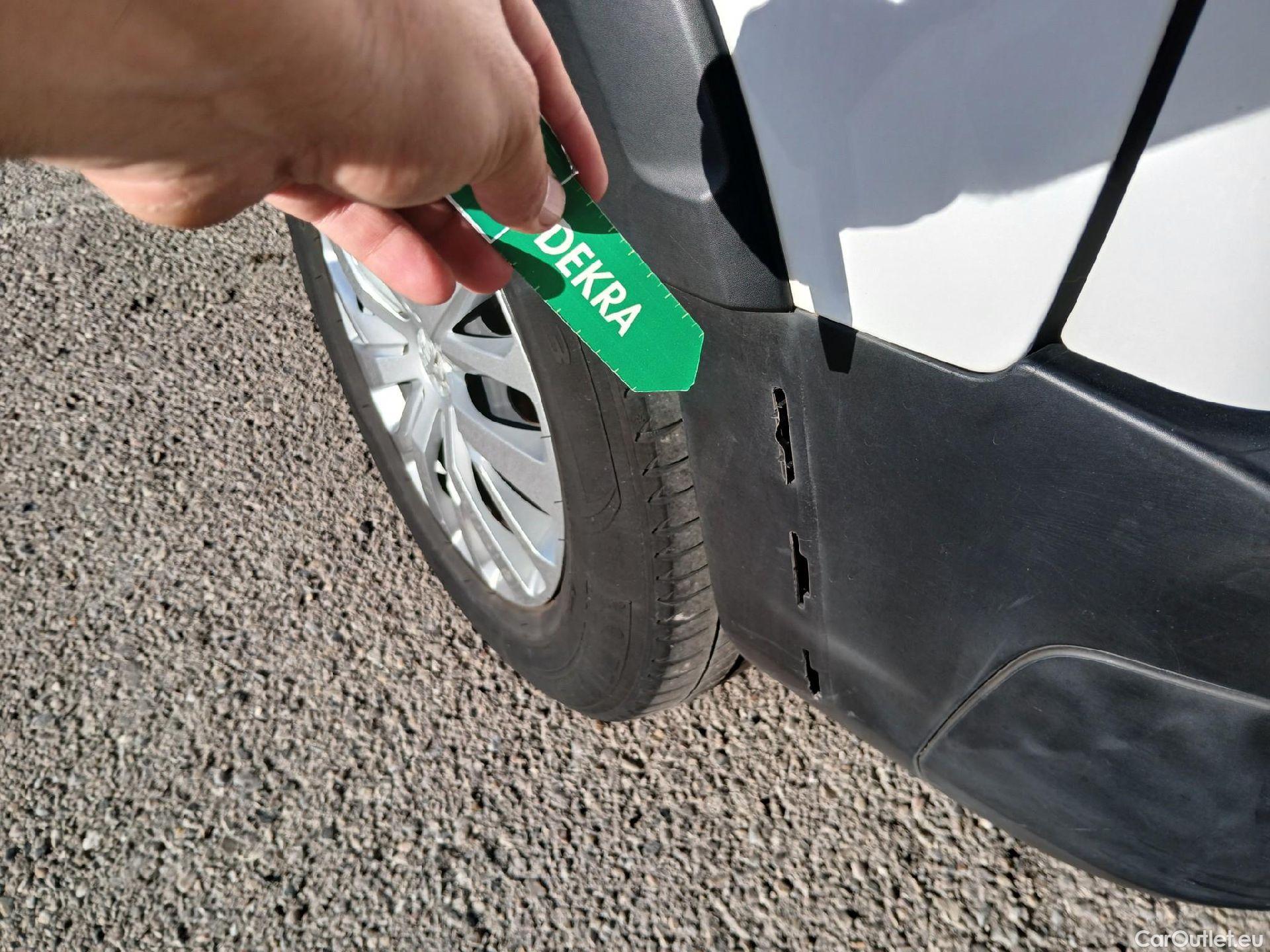  Peugeot  RIFTER PEUGEOT  / 2018 / 4P / combi Access Standard BlueHDi 73kW (AC) #63