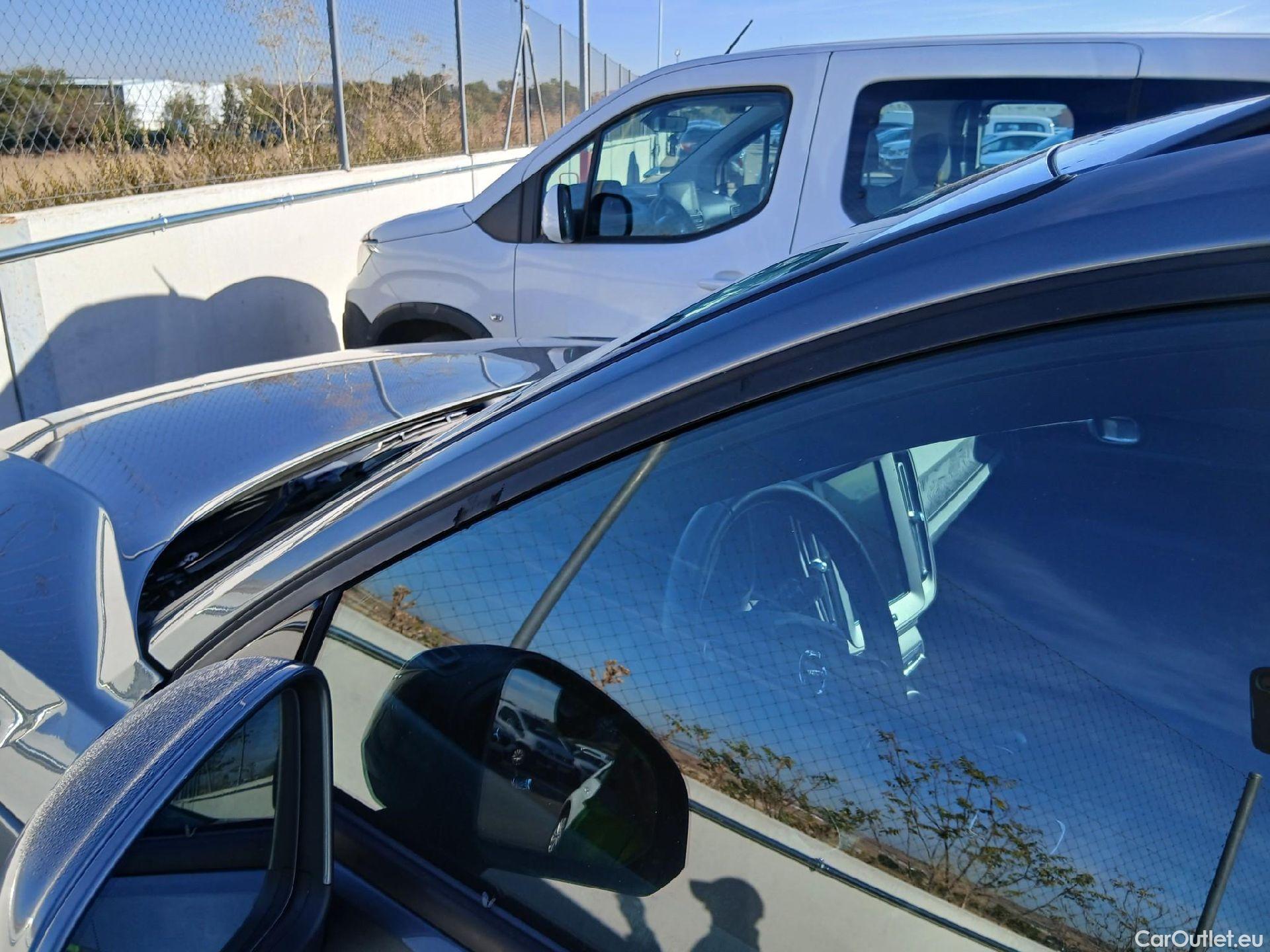  Volvo  XC 40 VOLVO XC40 / 2017 / 5P / todoterreno 1.5 T3 #17