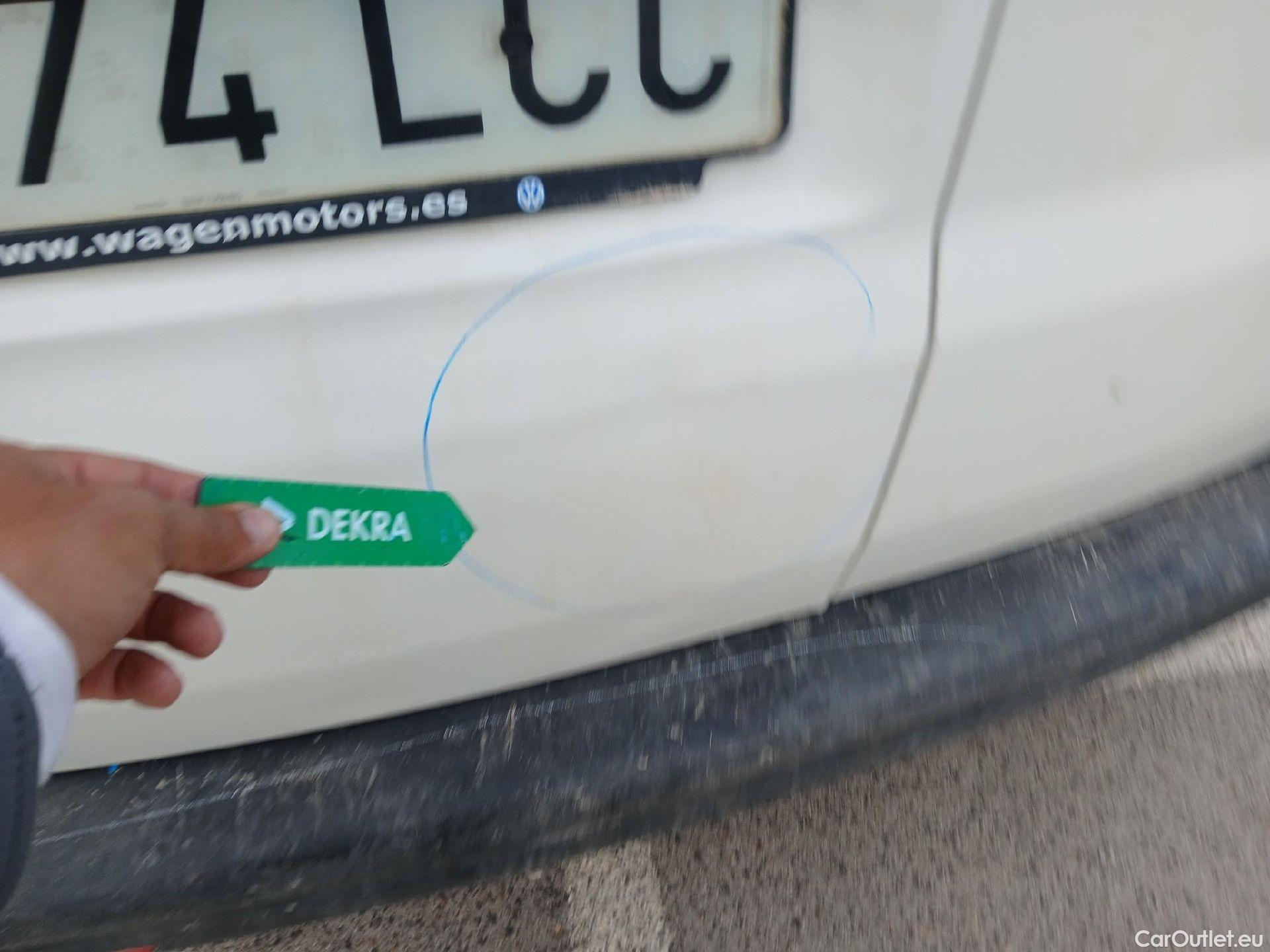  Volkswagen  Transporter VOLKSWAGEN  / 2015 / 4P / furgón Furgón Corto TN 2.0 TDI 110kW BMT 4Mot #47