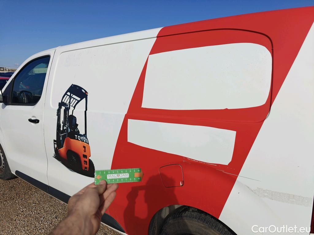  Toyota  Proace TOYOTA  / 2016 / 4P / furgón FU. MEDIO (L1) 2.0D 90kW COMFORT CARGA + #31