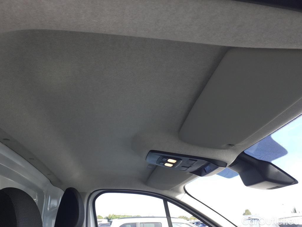 Renault  Trafic RENAULT  / 2021 / 4P / furgón Furgón L1H1 Blue dCi 96 Kw (130 CV) (AC) #12