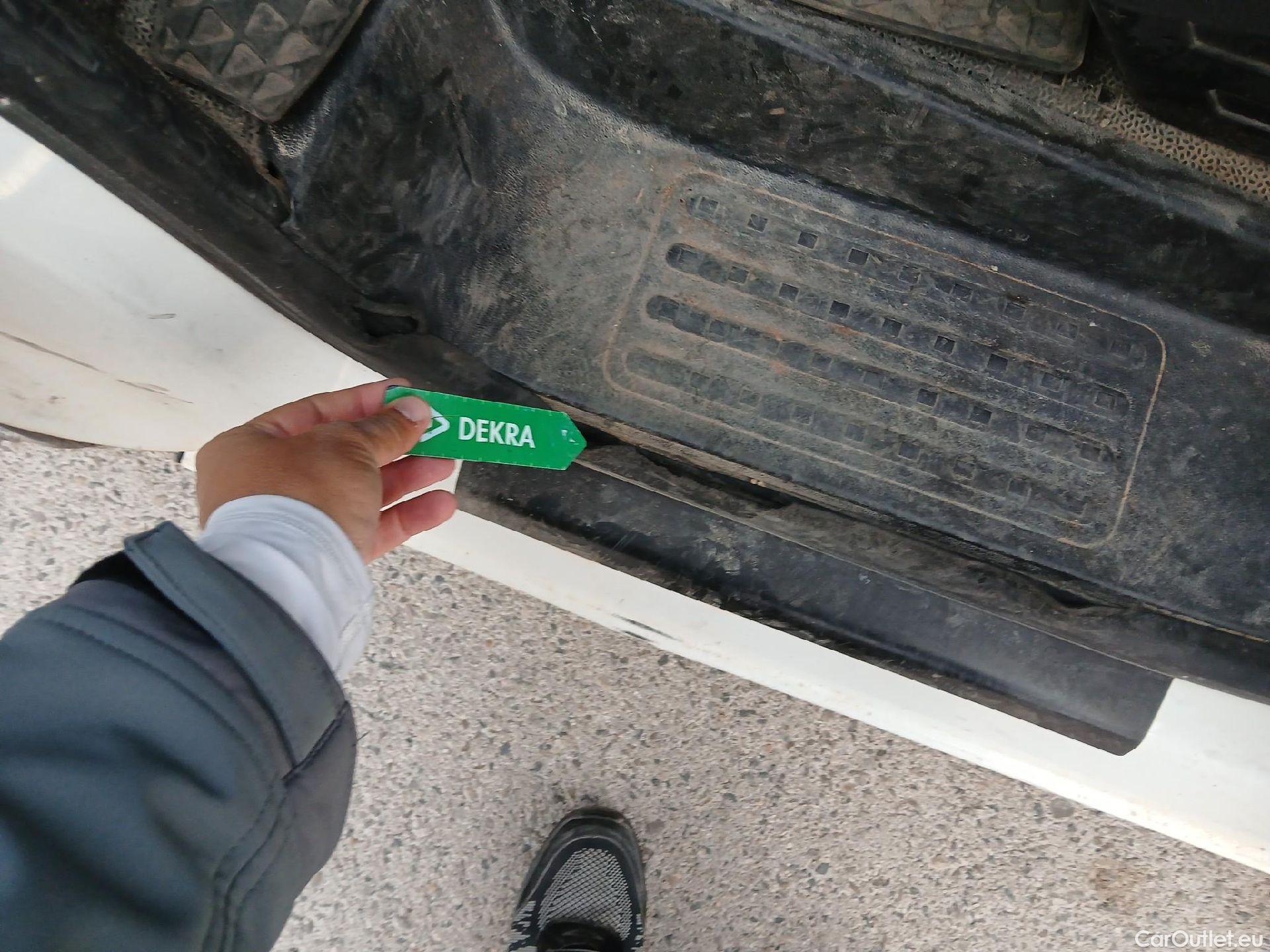  Volkswagen  Transporter VOLKSWAGEN  / 2015 / 4P / furgón Furgón Corto TN 2.0 TDI 110kW BMT 4Mot #6