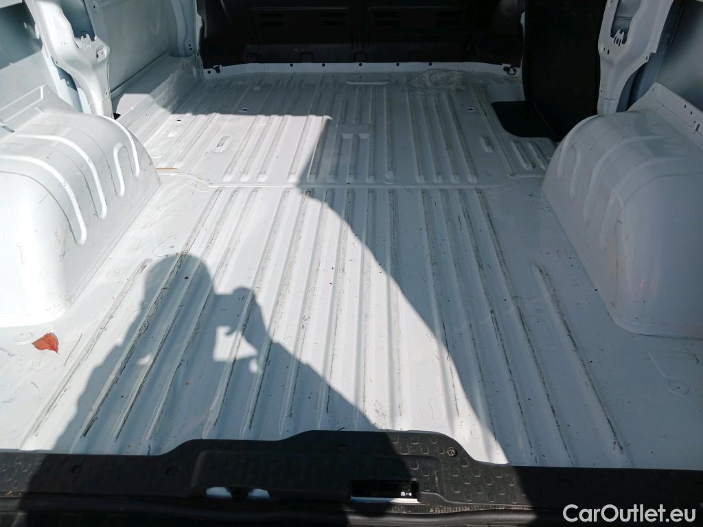 Renault  Trafic RENAULT  / 2021 / 4P / furgón Furgón L1H1 Blue dCi 96 Kw (130 CV) (AC) #17