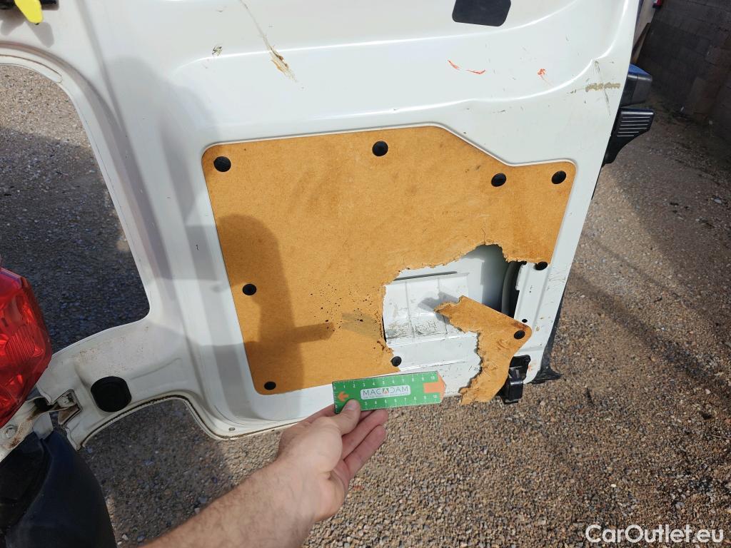  Toyota  Proace TOYOTA  / 2016 / 4P / furgón FU. MEDIO (L1) 2.0D 90kW COMFORT CARGA + #21