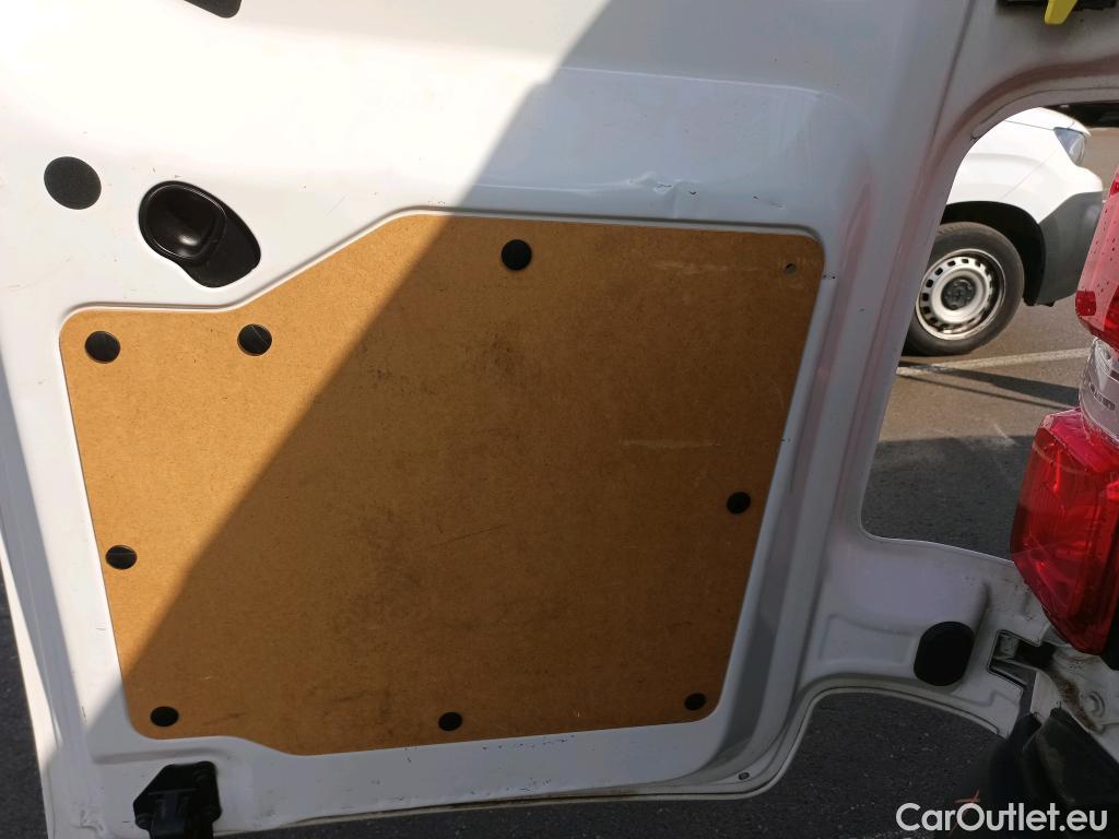 Toyota  Proace TOYOTA  / 2016 / 4P / furgón 1.6D 115CV COMFORT 1PL 2PT L1 #17