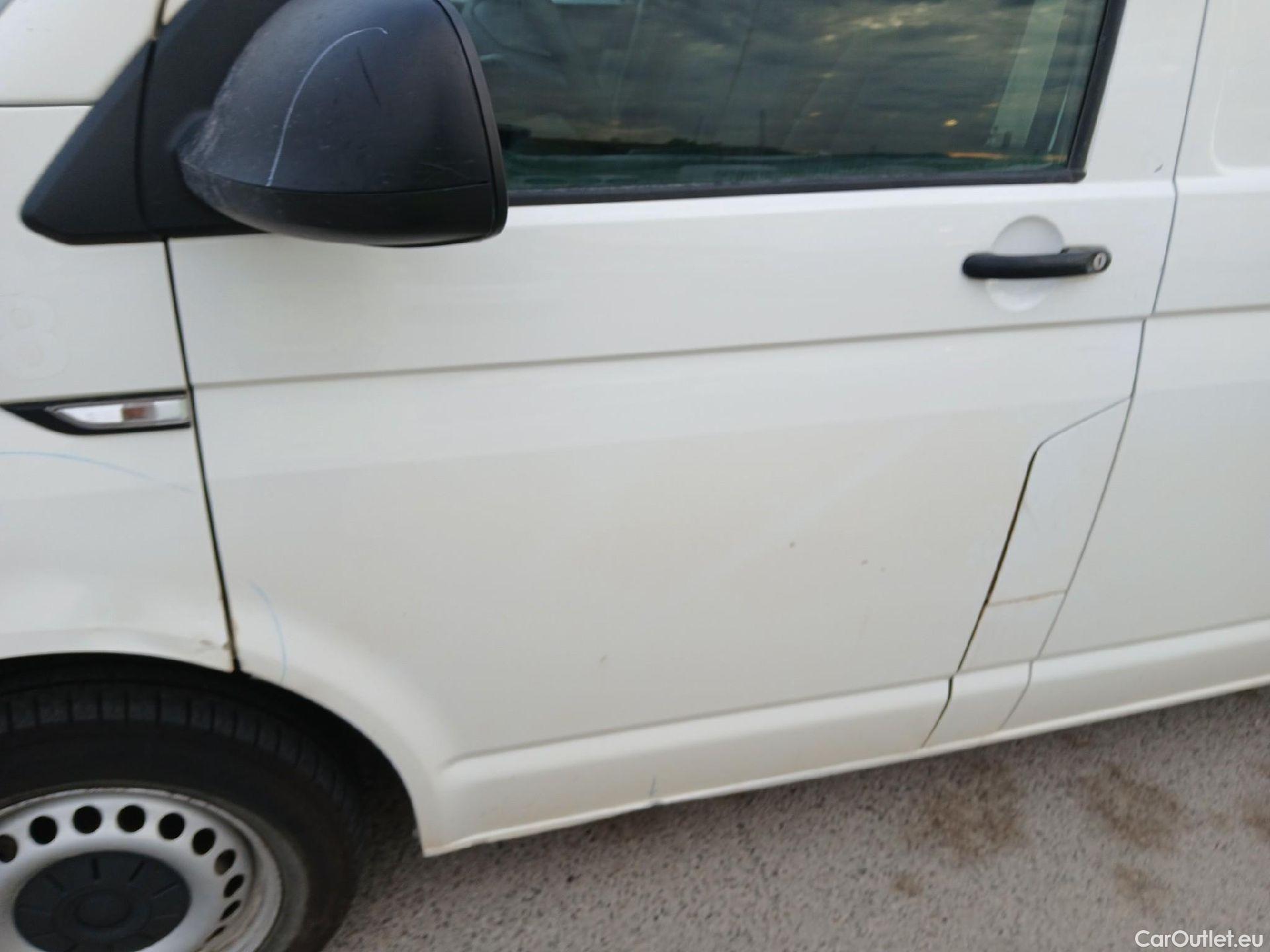  Volkswagen  Transporter VOLKSWAGEN  / 2015 / 4P / furgón Furgón Corto TN 2.0 TDI 110kW BMT 4Mot #36